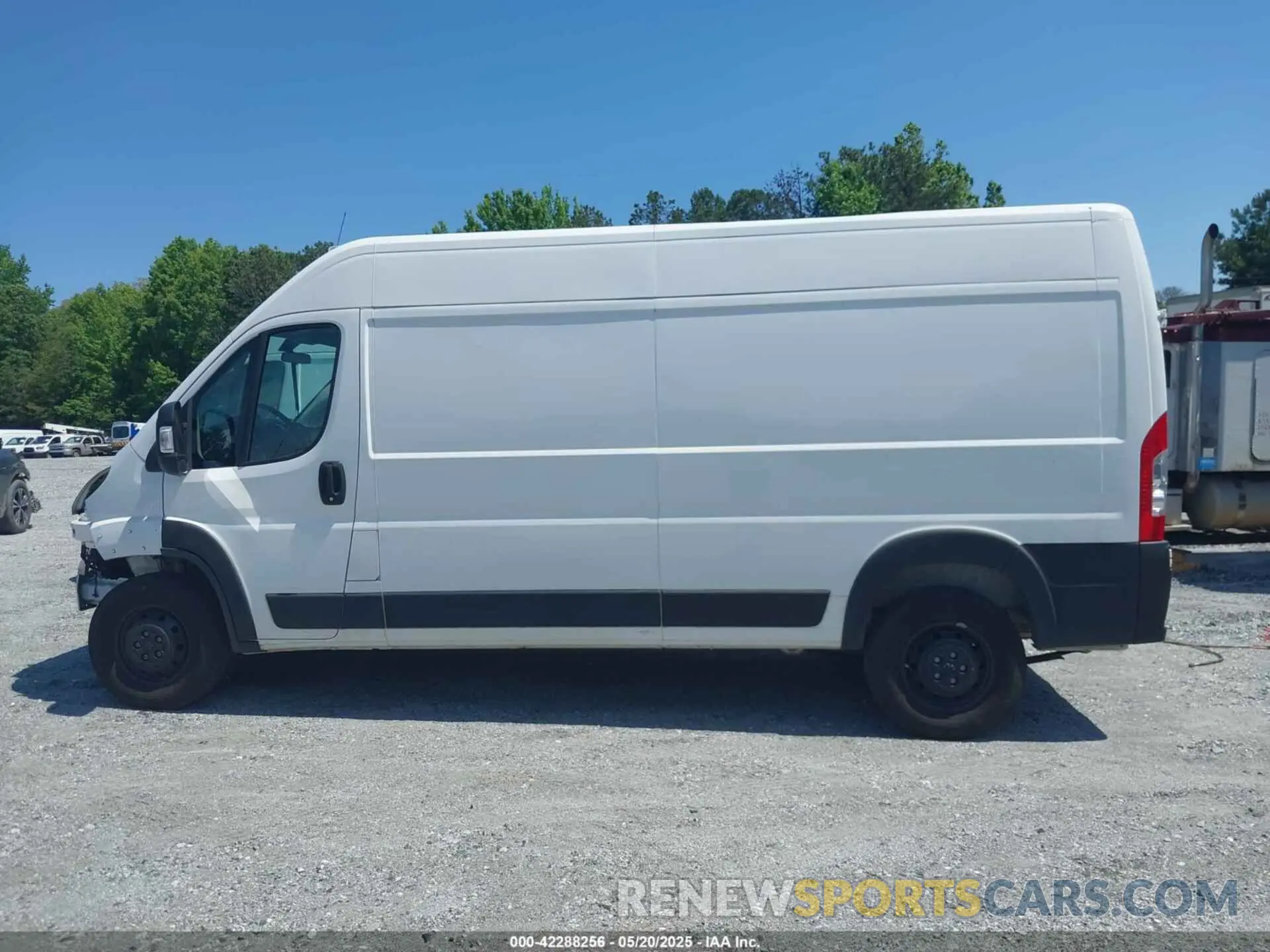 14 Photograph of a damaged car 3C6LRVDG4ME566335 RAM PROMASTER 2500 2021