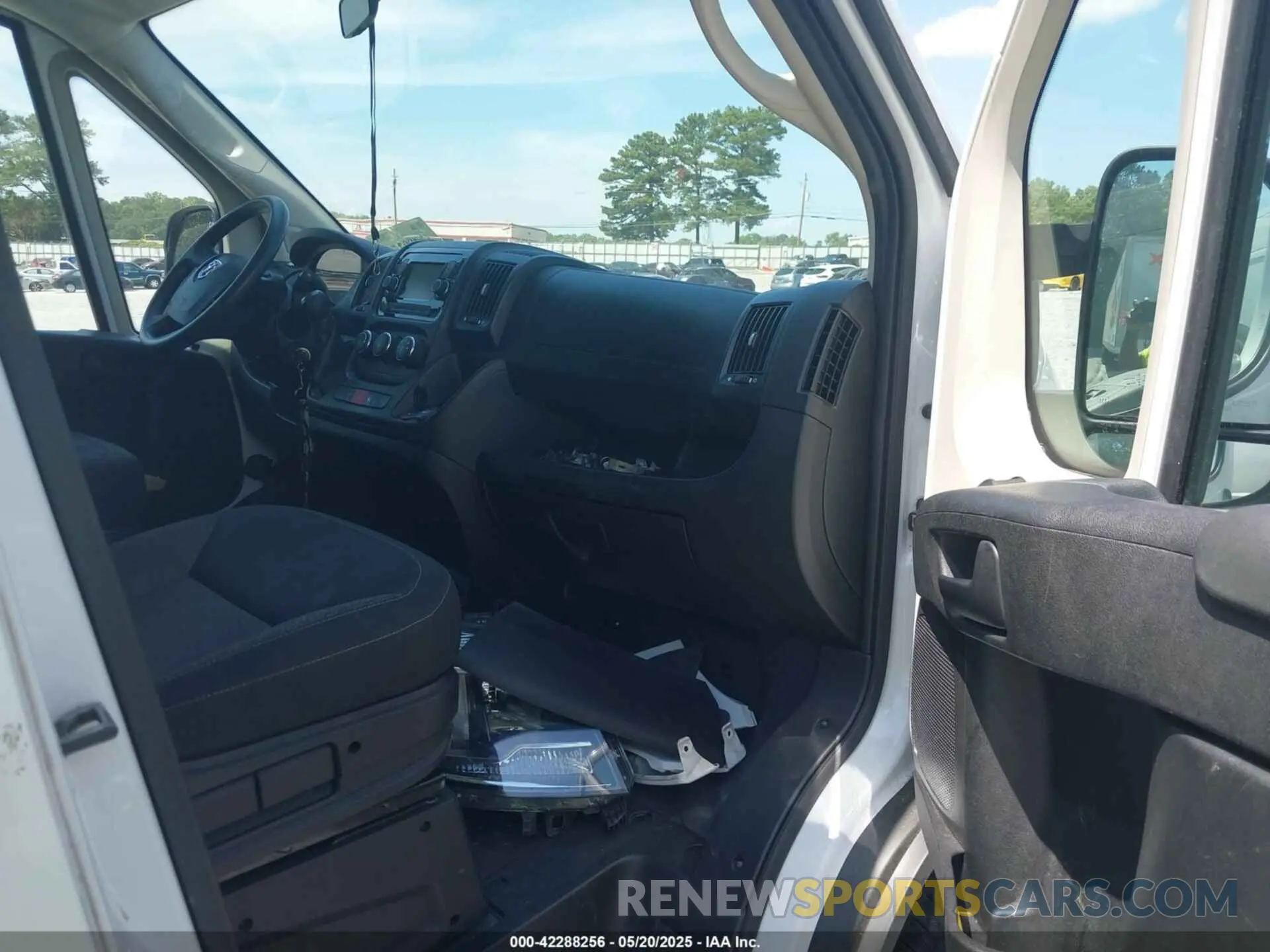 5 Photograph of a damaged car 3C6LRVDG4ME566335 RAM PROMASTER 2500 2021