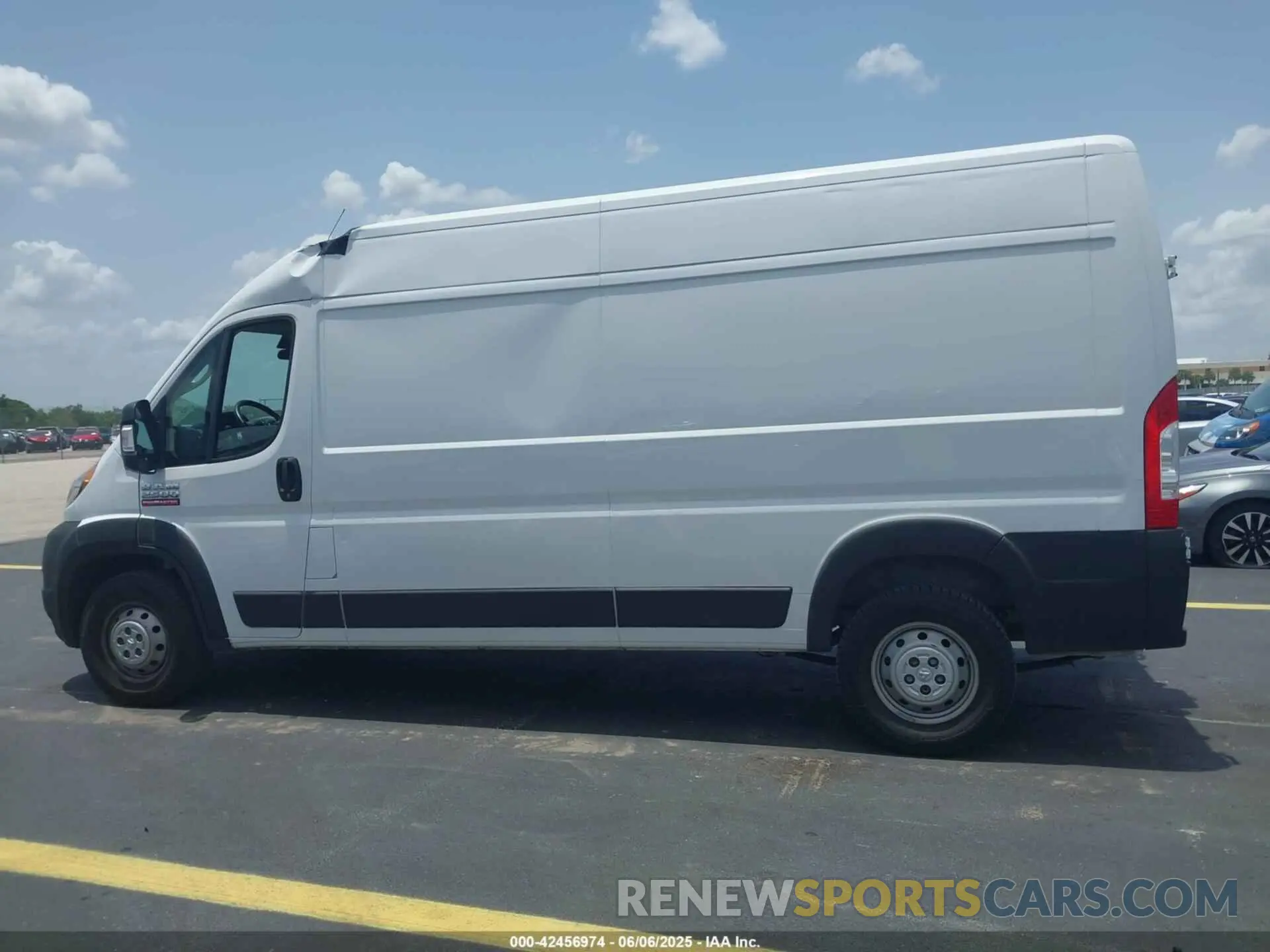 14 Photograph of a damaged car 3C6LRVDG5ME543811 RAM PROMASTER 2500 2021
