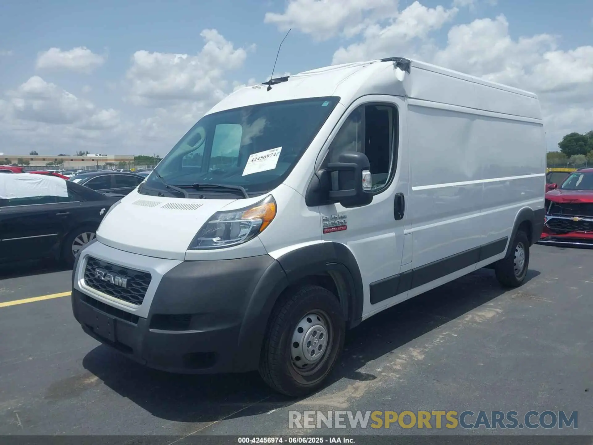 2 Photograph of a damaged car 3C6LRVDG5ME543811 RAM PROMASTER 2500 2021