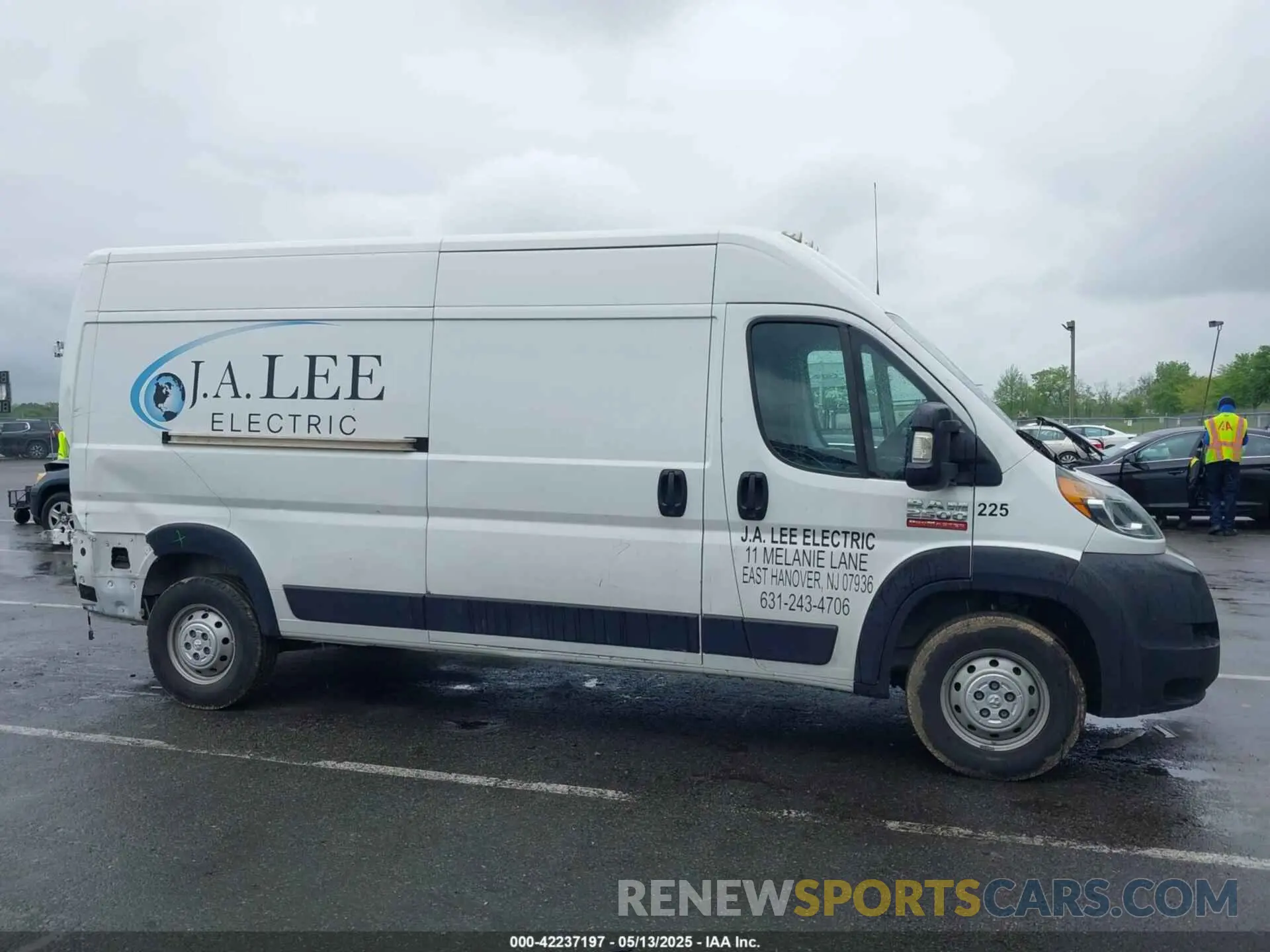13 Photograph of a damaged car 3C6LRVDG5ME576517 RAM PROMASTER 2500 2021