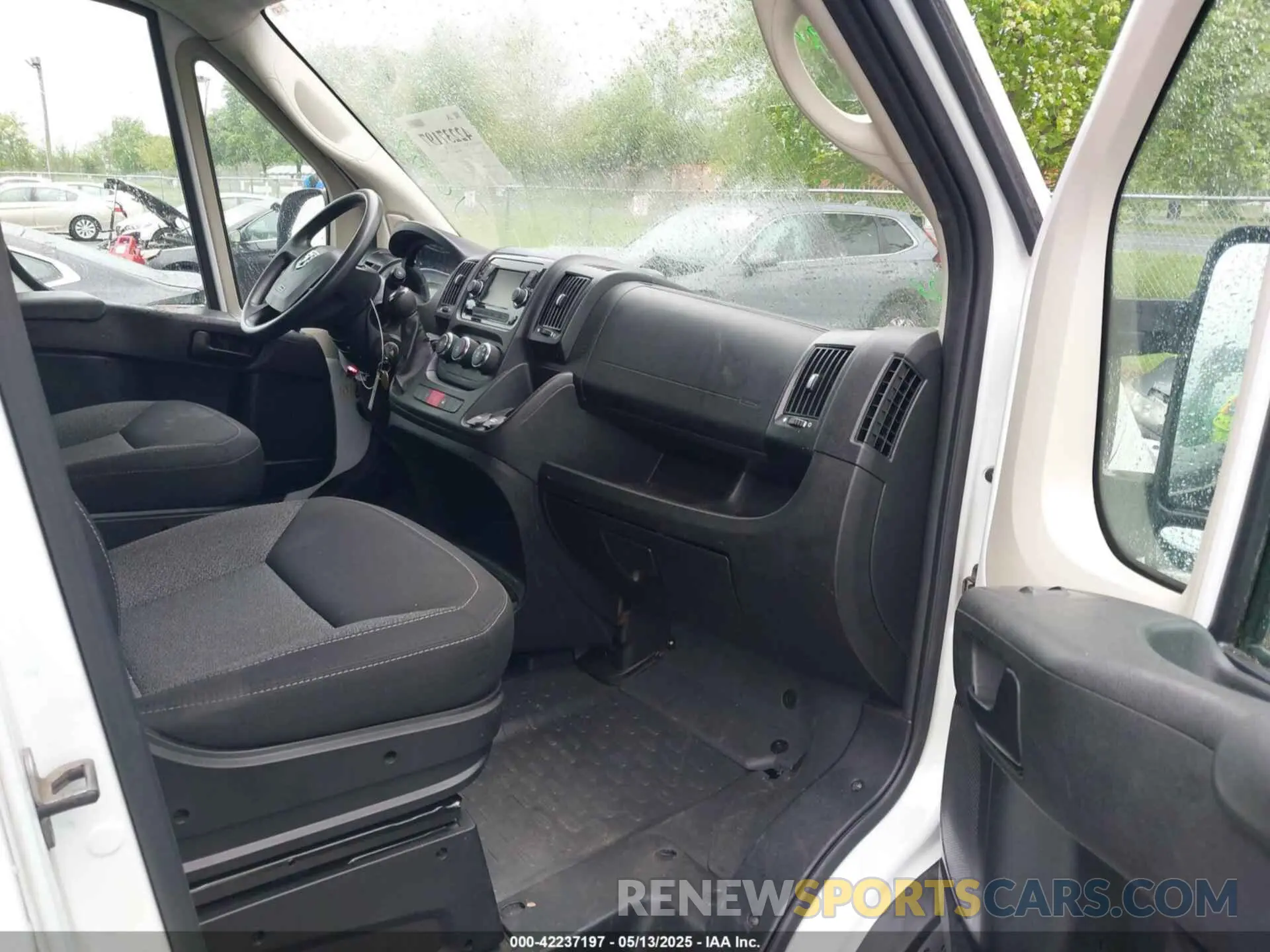 5 Photograph of a damaged car 3C6LRVDG5ME576517 RAM PROMASTER 2500 2021