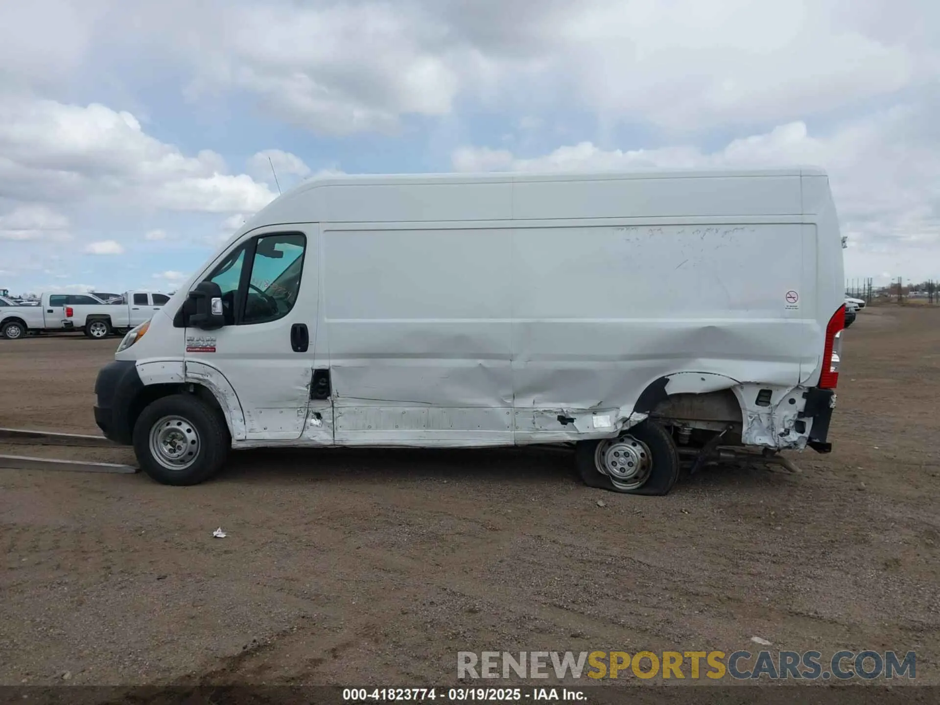 14 Photograph of a damaged car 3C6LRVDG6ME559029 RAM PROMASTER 2500 2021
