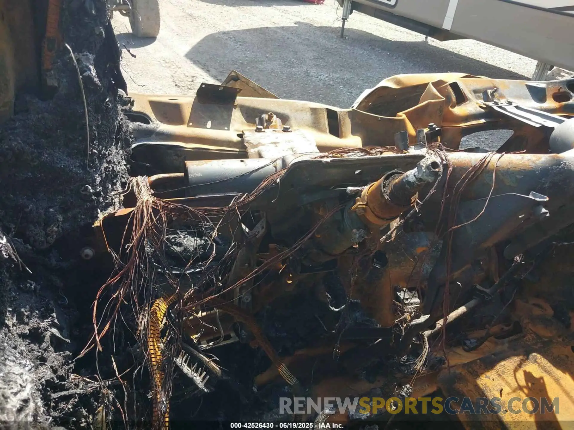 14 Photograph of a damaged car 3C6LRVDG8ME508177 RAM PROMASTER 2500 2021