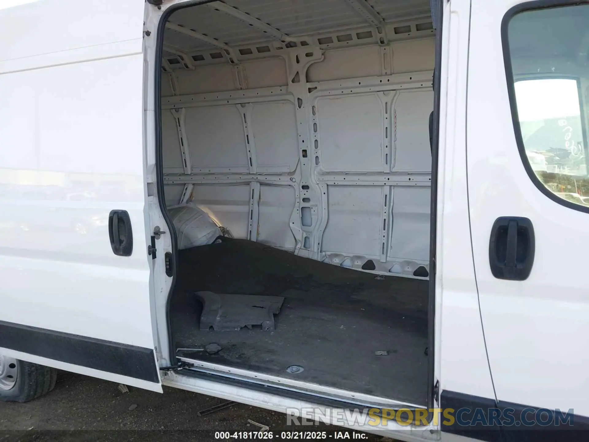 8 Photograph of a damaged car 3C6LRVDG9ME527725 RAM PROMASTER 2500 2021