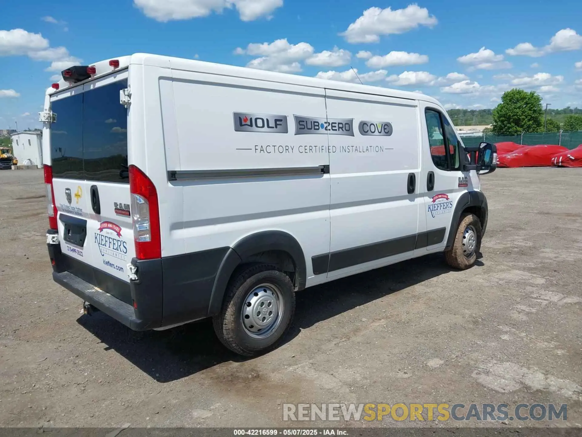 4 Photograph of a damaged car 3C6LRVVG4ME529686 RAM PROMASTER 2500 2021