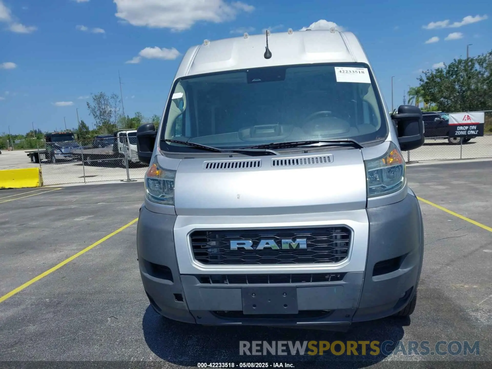 12 Photograph of a damaged car 3C6LRVDG2NE123344 RAM PROMASTER 2500 2022