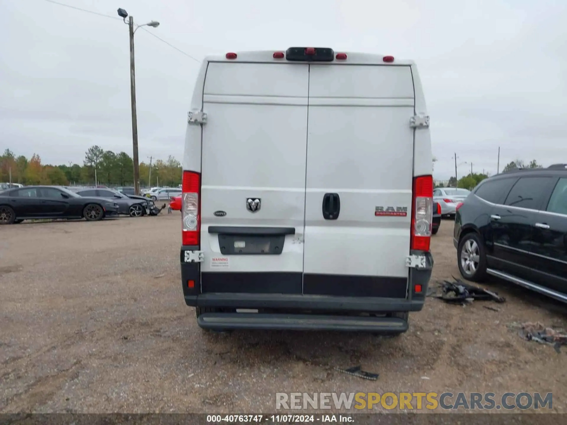 15 Photograph of a damaged car 3C6LRVDG3NE110280 RAM PROMASTER 2500 2022