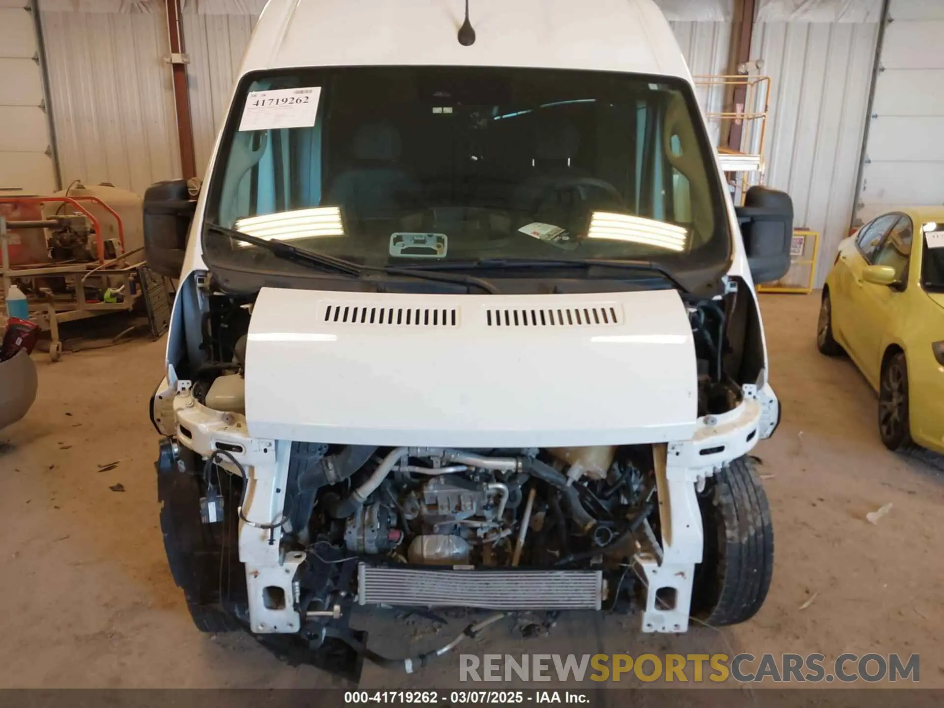 12 Photograph of a damaged car 3C6LRVDG8NE123381 RAM PROMASTER 2500 2022