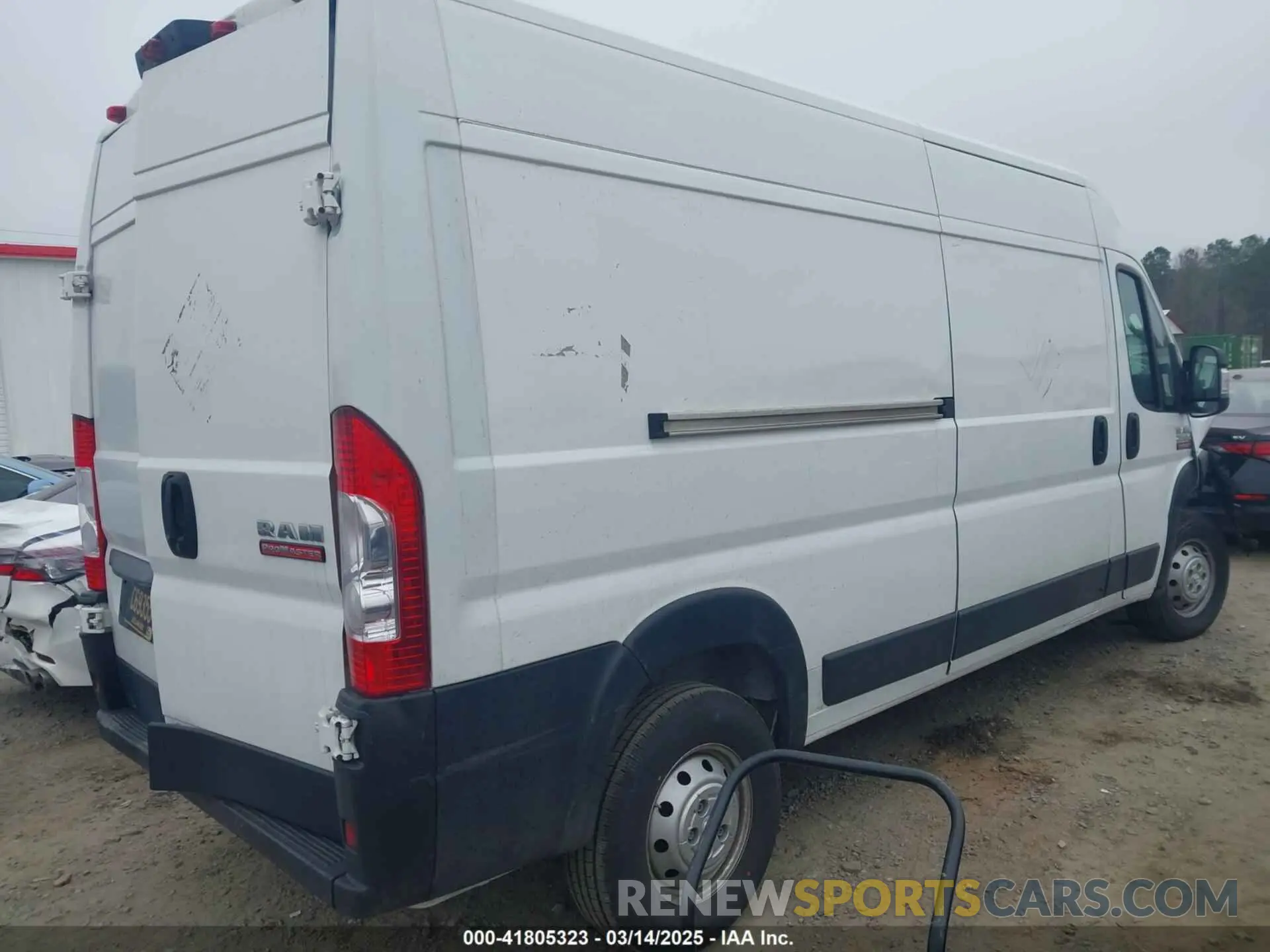 4 Photograph of a damaged car 3C6LRVDG9NE128430 RAM PROMASTER 2500 2022