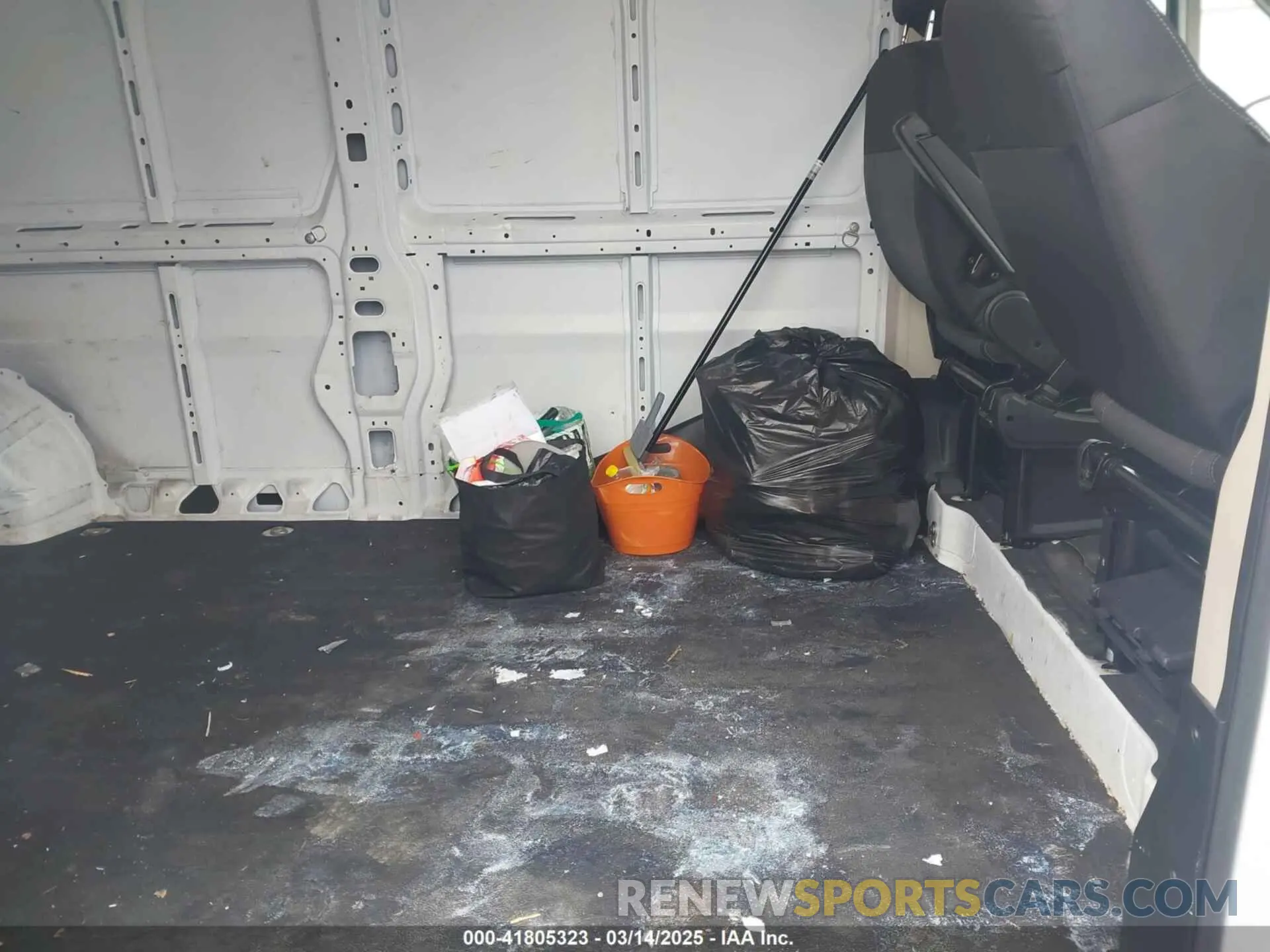 8 Photograph of a damaged car 3C6LRVDG9NE128430 RAM PROMASTER 2500 2022