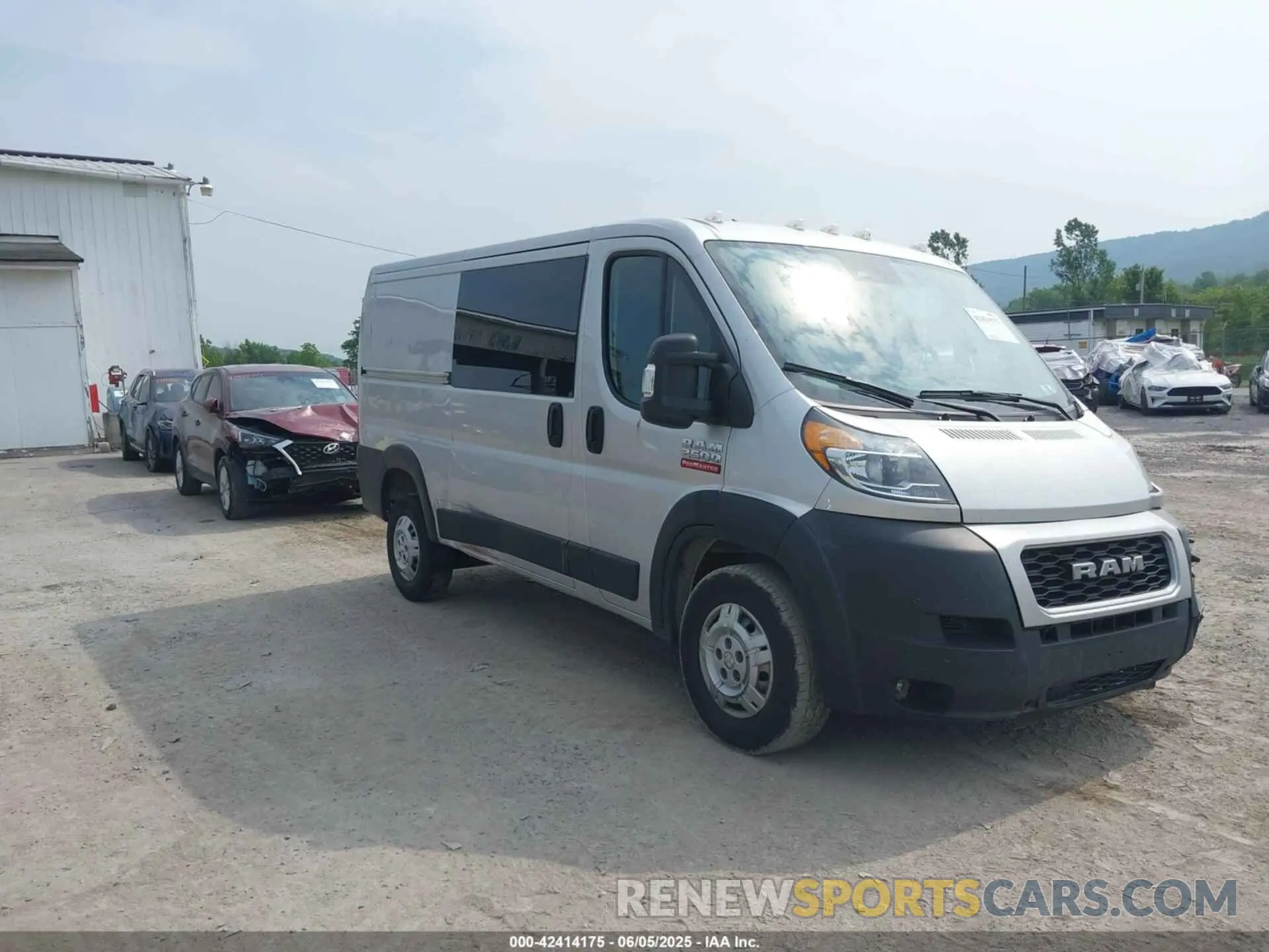1 Photograph of a damaged car 3C6LRVVG3NE110178 RAM PROMASTER 2500 2022
