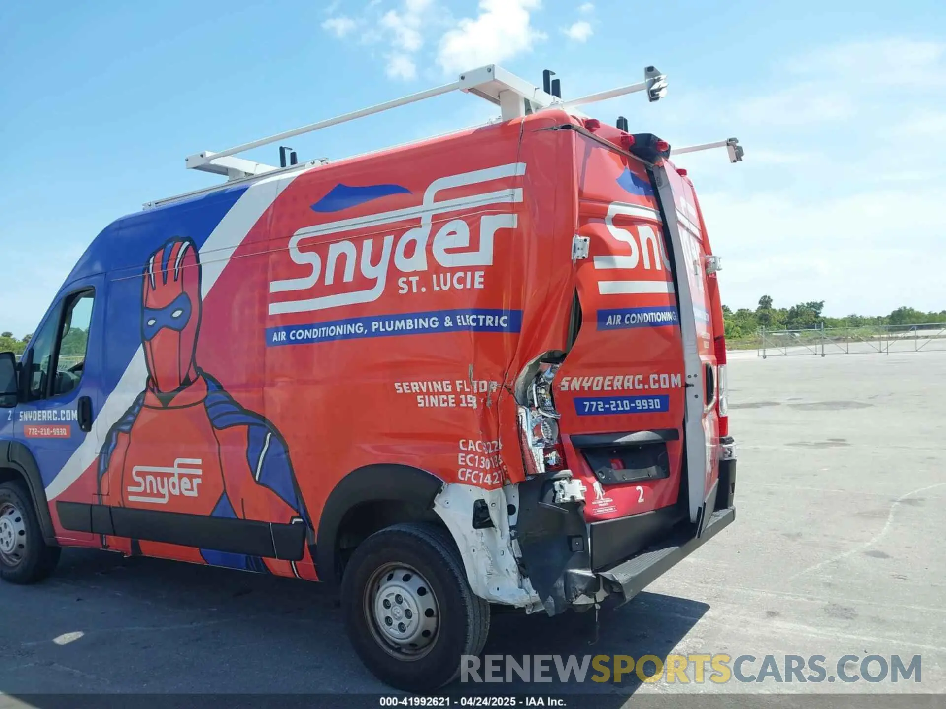 6 Photograph of a damaged car 3C6LRVCG0PE520927 RAM PROMASTER 2500 2023