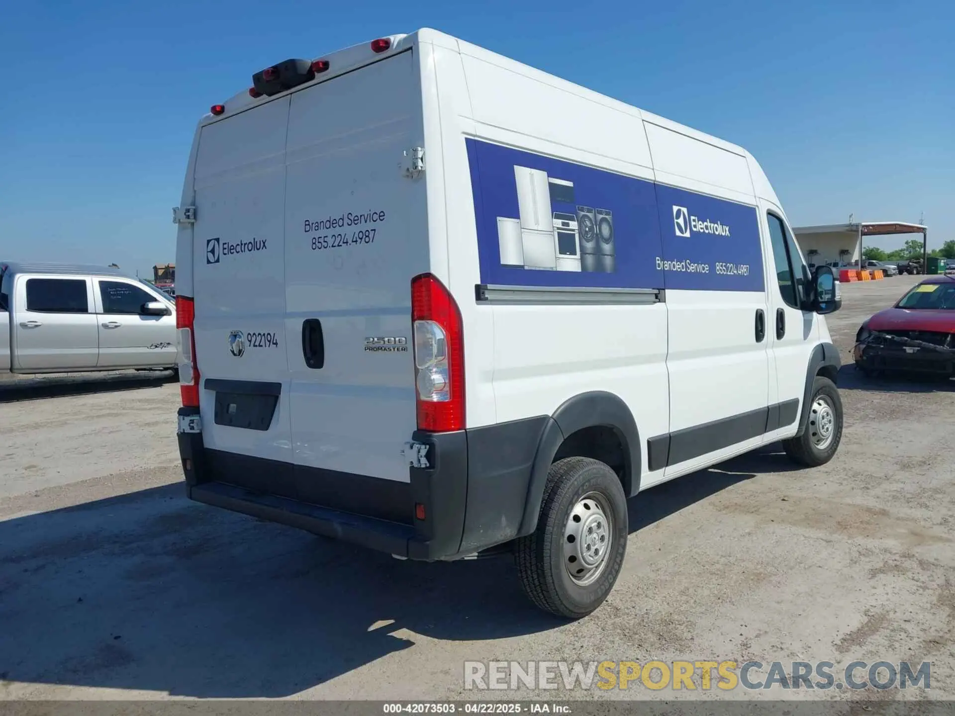 4 Photograph of a damaged car 3C6LRVCG3PE518637 RAM PROMASTER 2500 2023