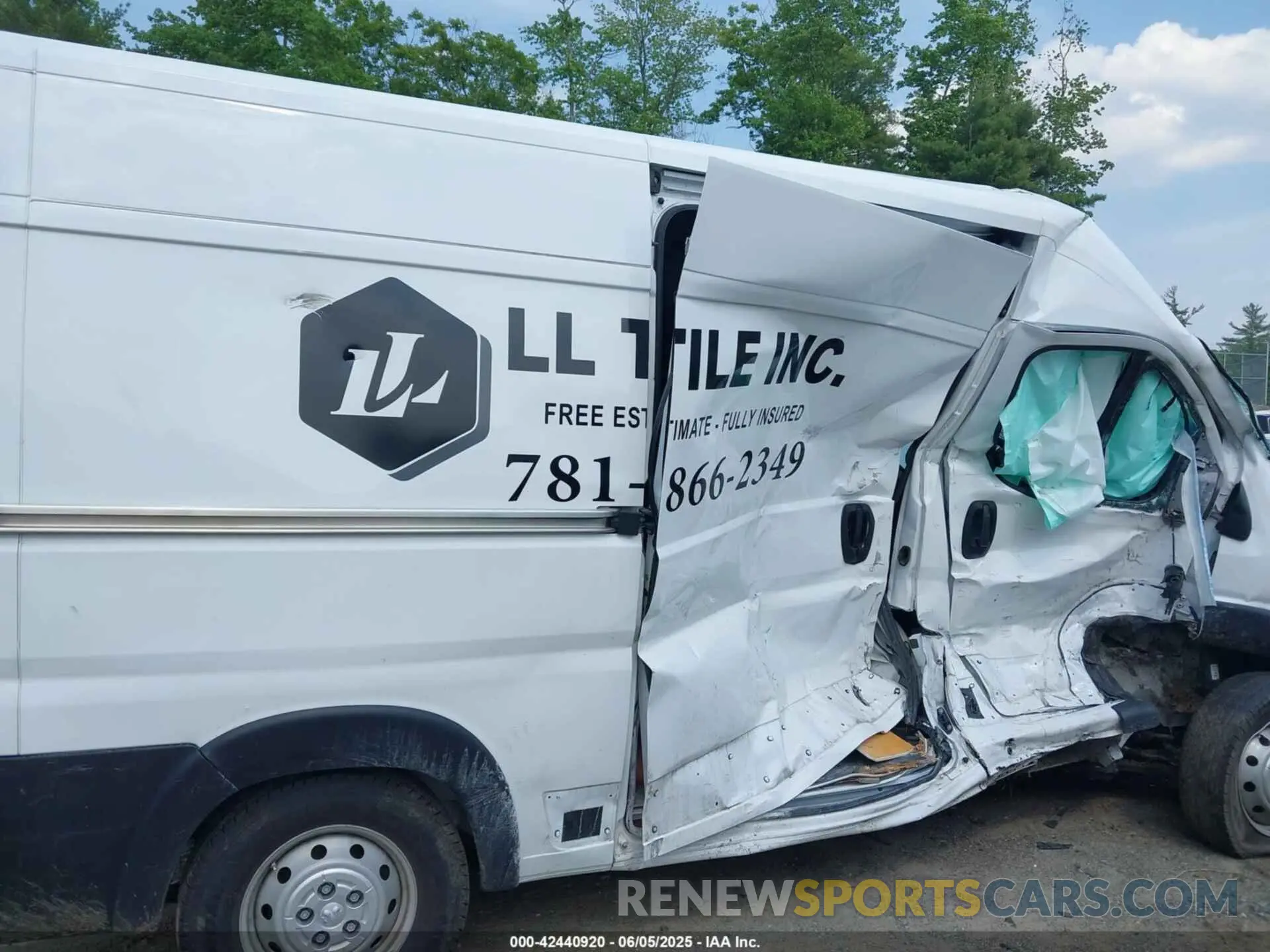 12 Photograph of a damaged car 3C6LRVCG9PE552016 RAM PROMASTER 2500 2023