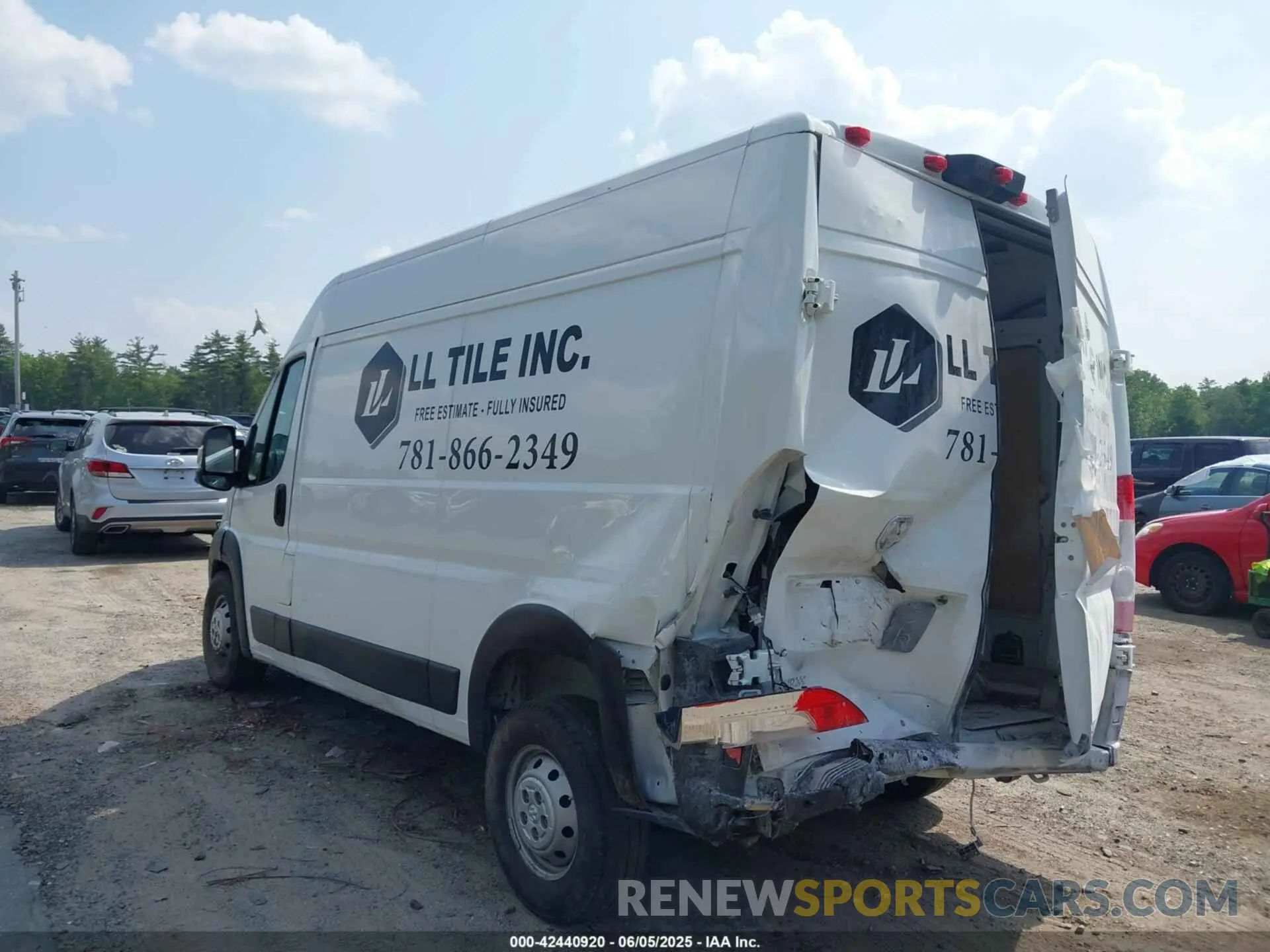 3 Photograph of a damaged car 3C6LRVCG9PE552016 RAM PROMASTER 2500 2023