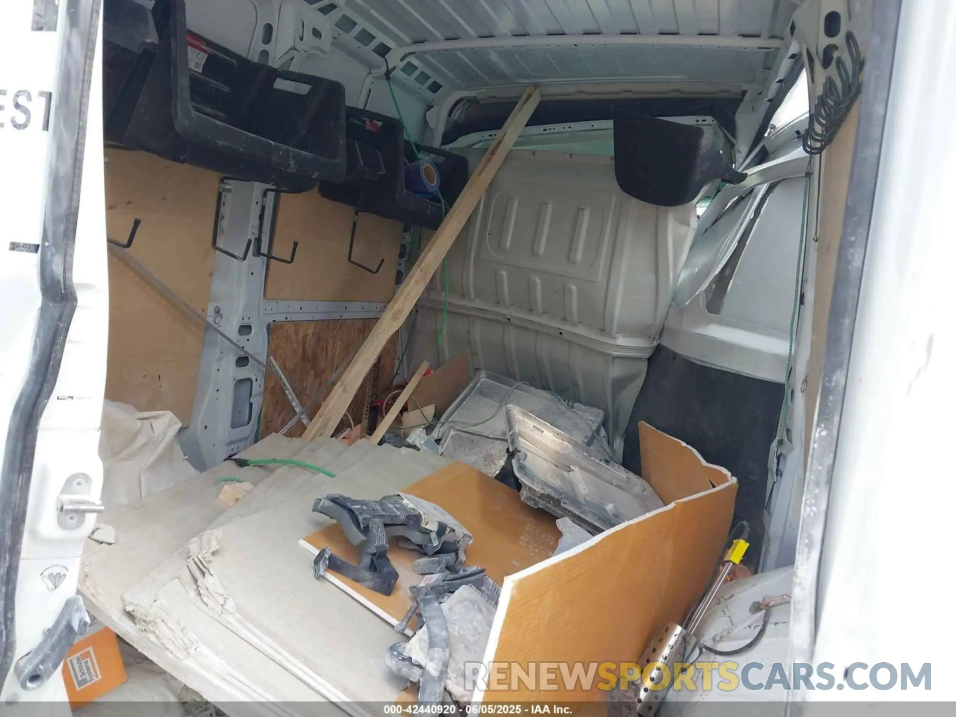 8 Photograph of a damaged car 3C6LRVCG9PE552016 RAM PROMASTER 2500 2023