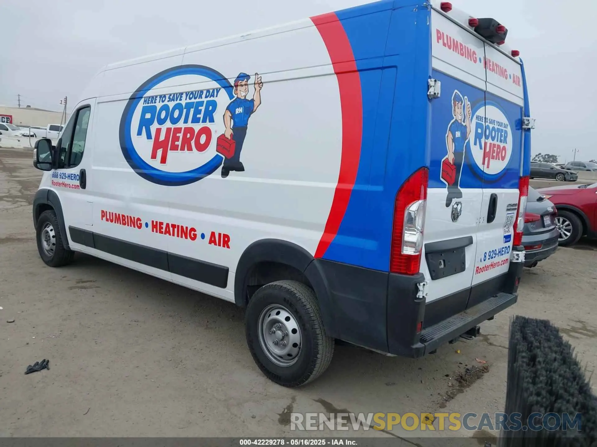 3 Photograph of a damaged car 3C6LRVDG0PE518397 RAM PROMASTER 2500 2023