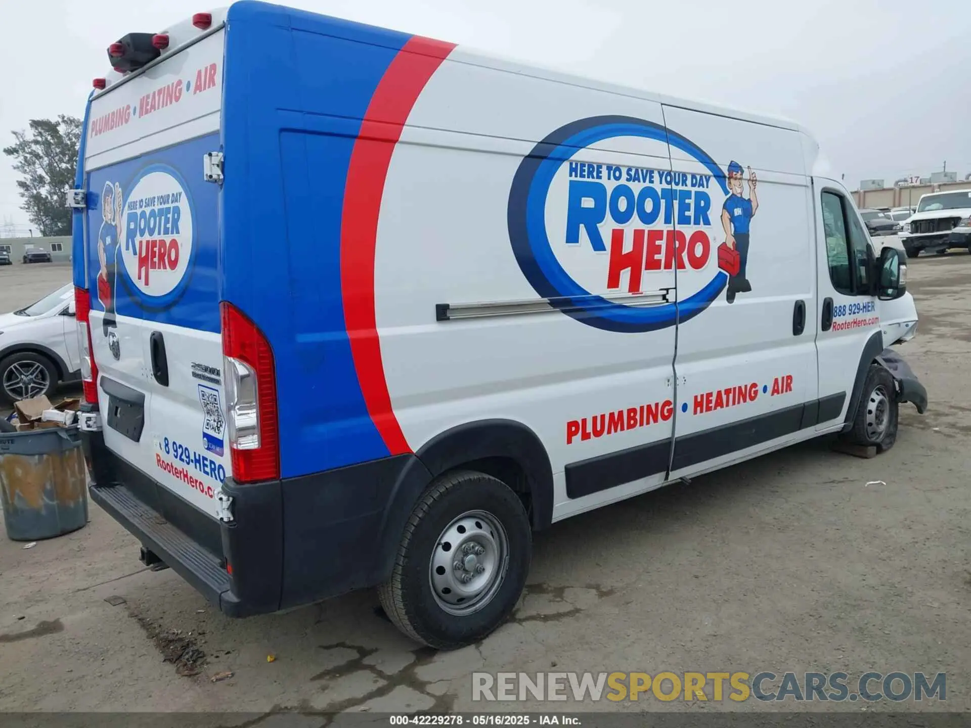 4 Photograph of a damaged car 3C6LRVDG0PE518397 RAM PROMASTER 2500 2023