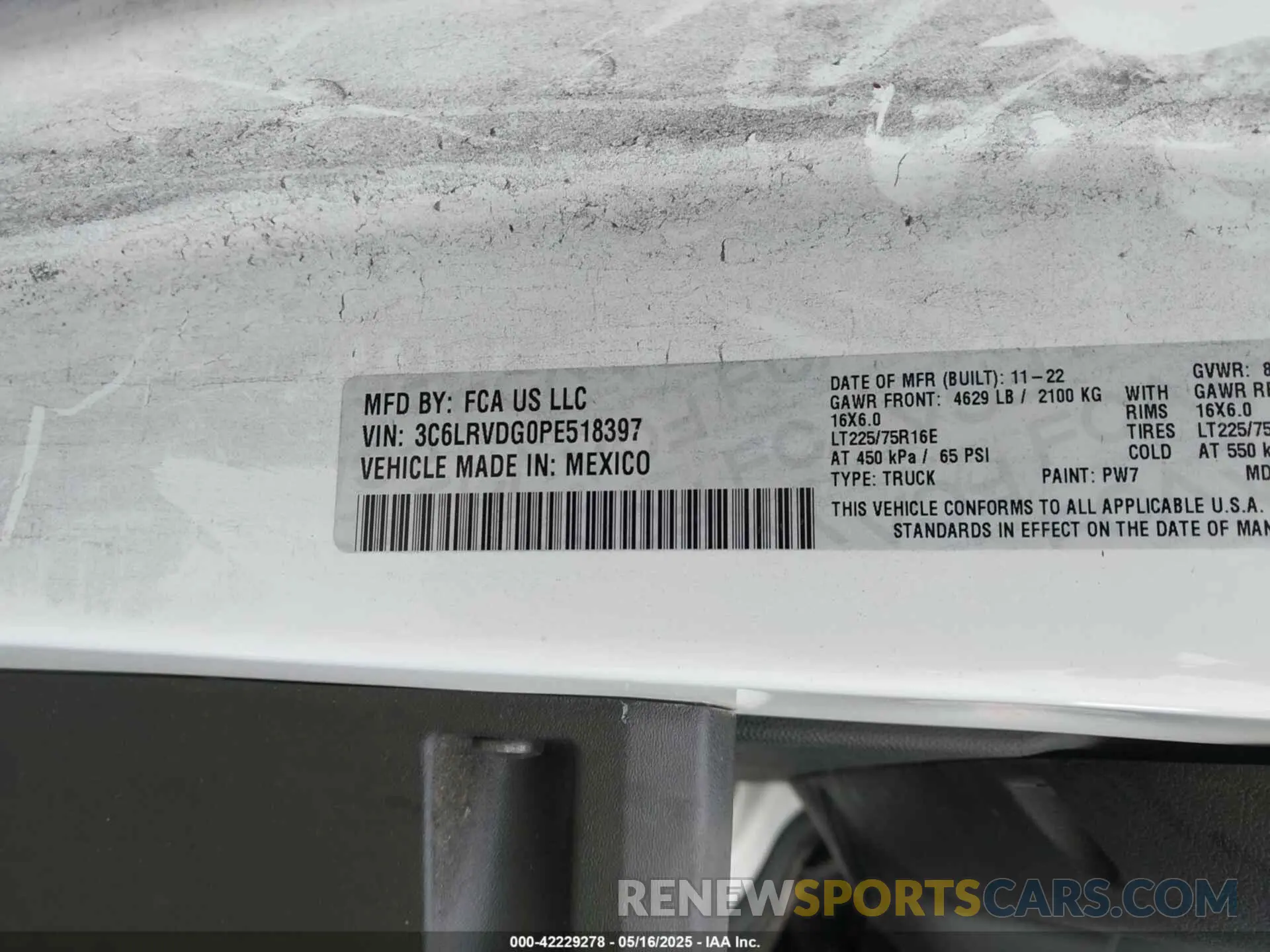 9 Photograph of a damaged car 3C6LRVDG0PE518397 RAM PROMASTER 2500 2023