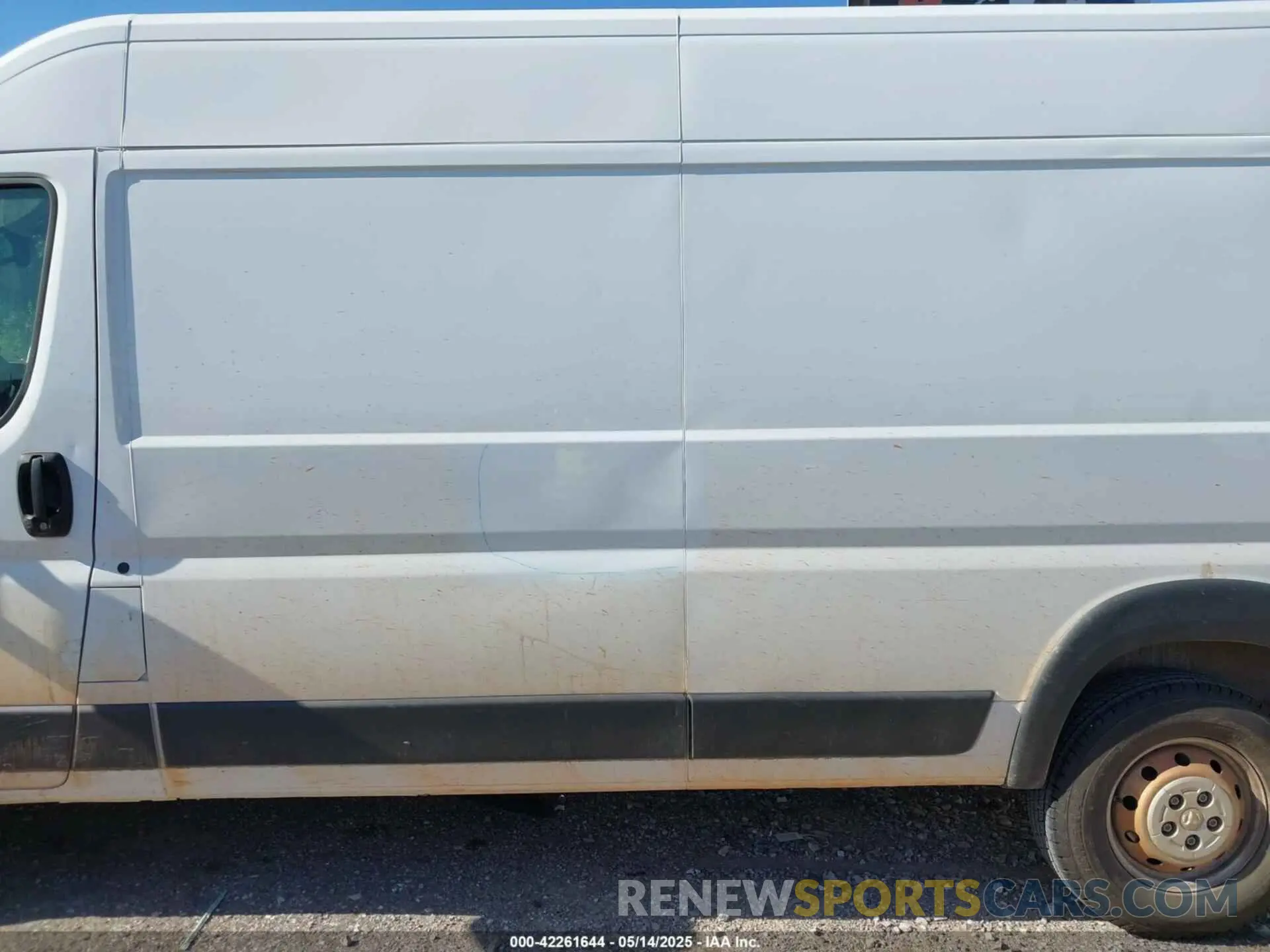 14 Photograph of a damaged car 3C6LRVDG0PE563680 RAM PROMASTER 2500 2023