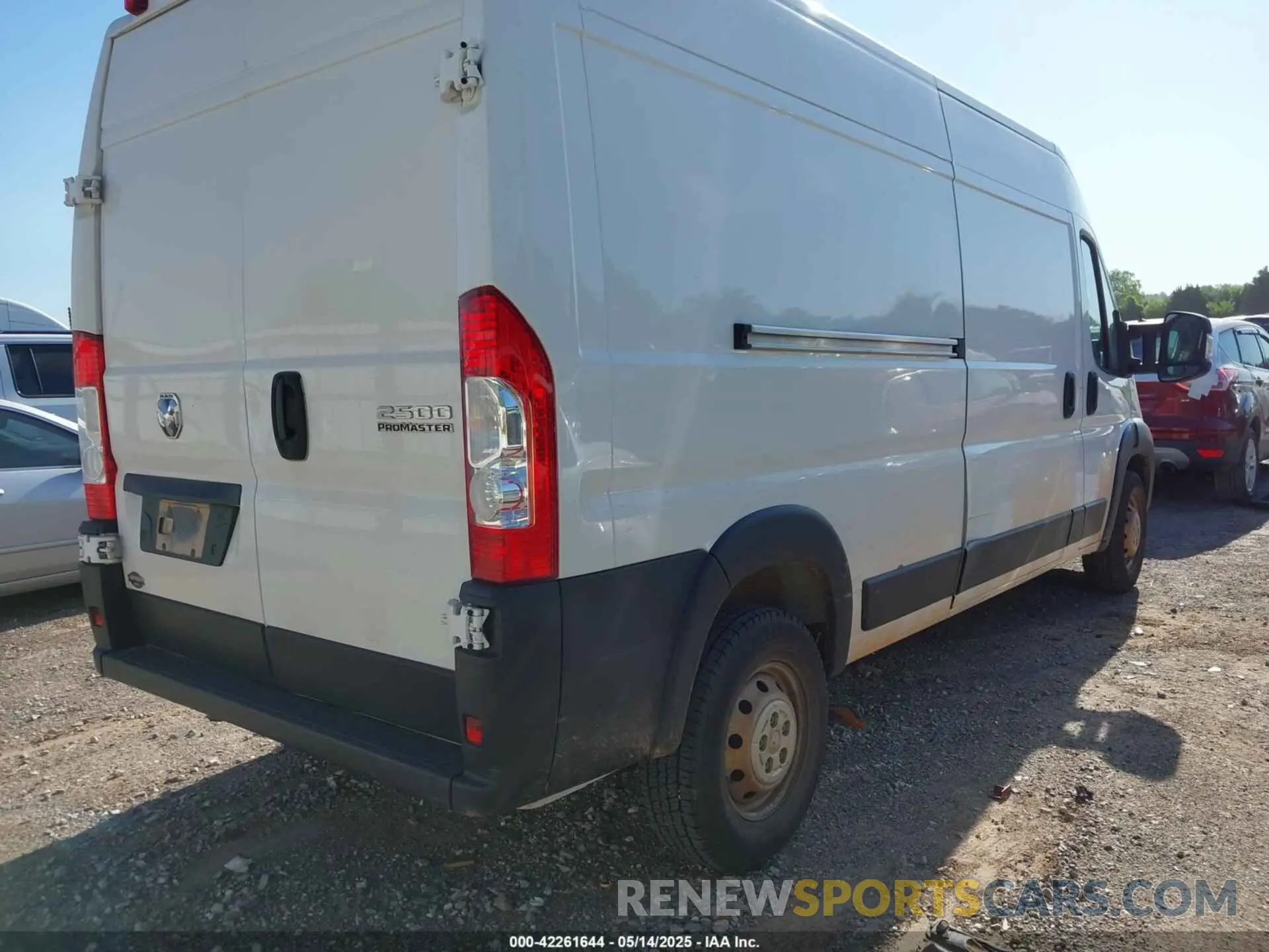 4 Photograph of a damaged car 3C6LRVDG0PE563680 RAM PROMASTER 2500 2023