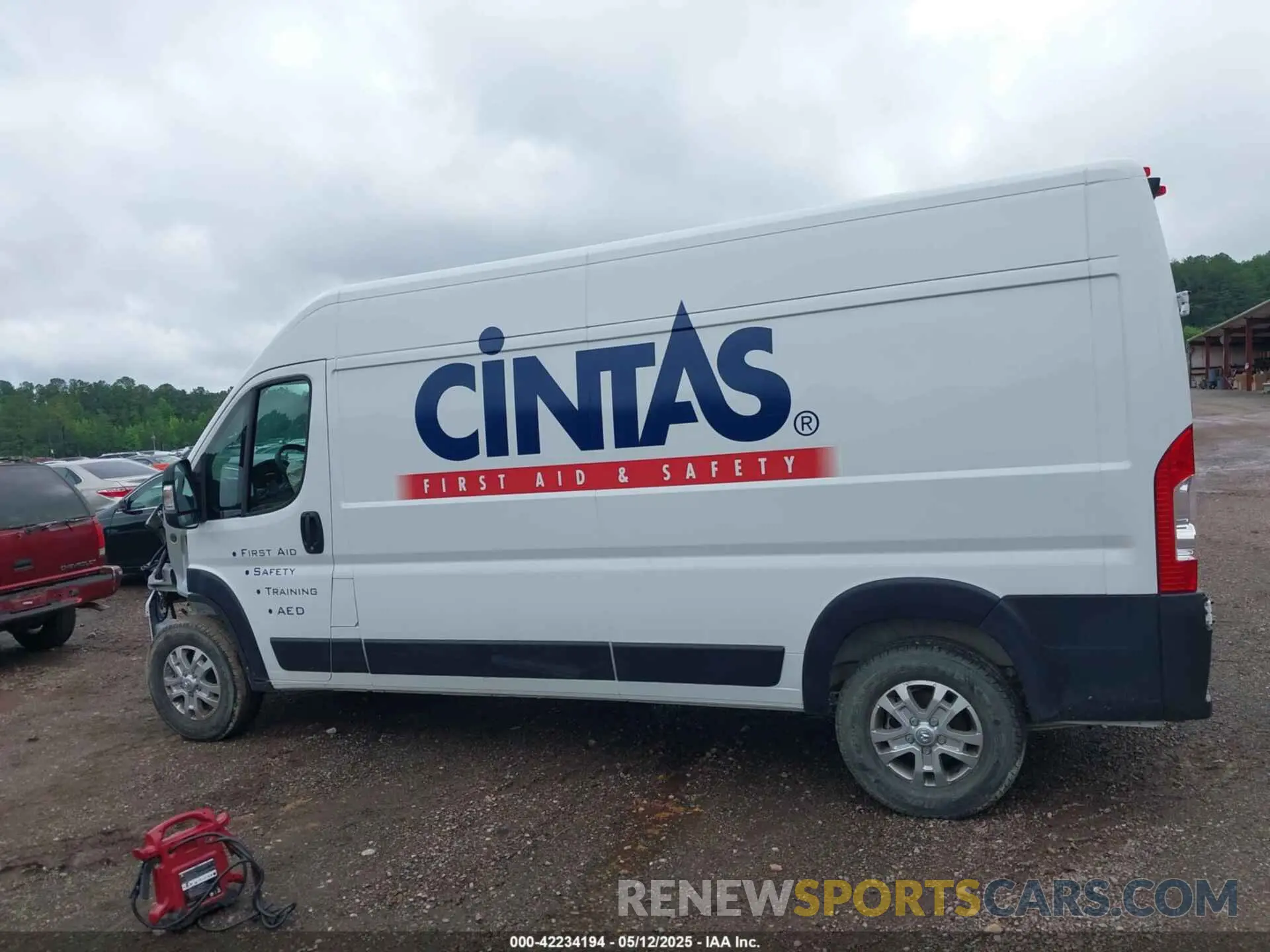 14 Photograph of a damaged car 3C6LRVDG1PE564241 RAM PROMASTER 2500 2023