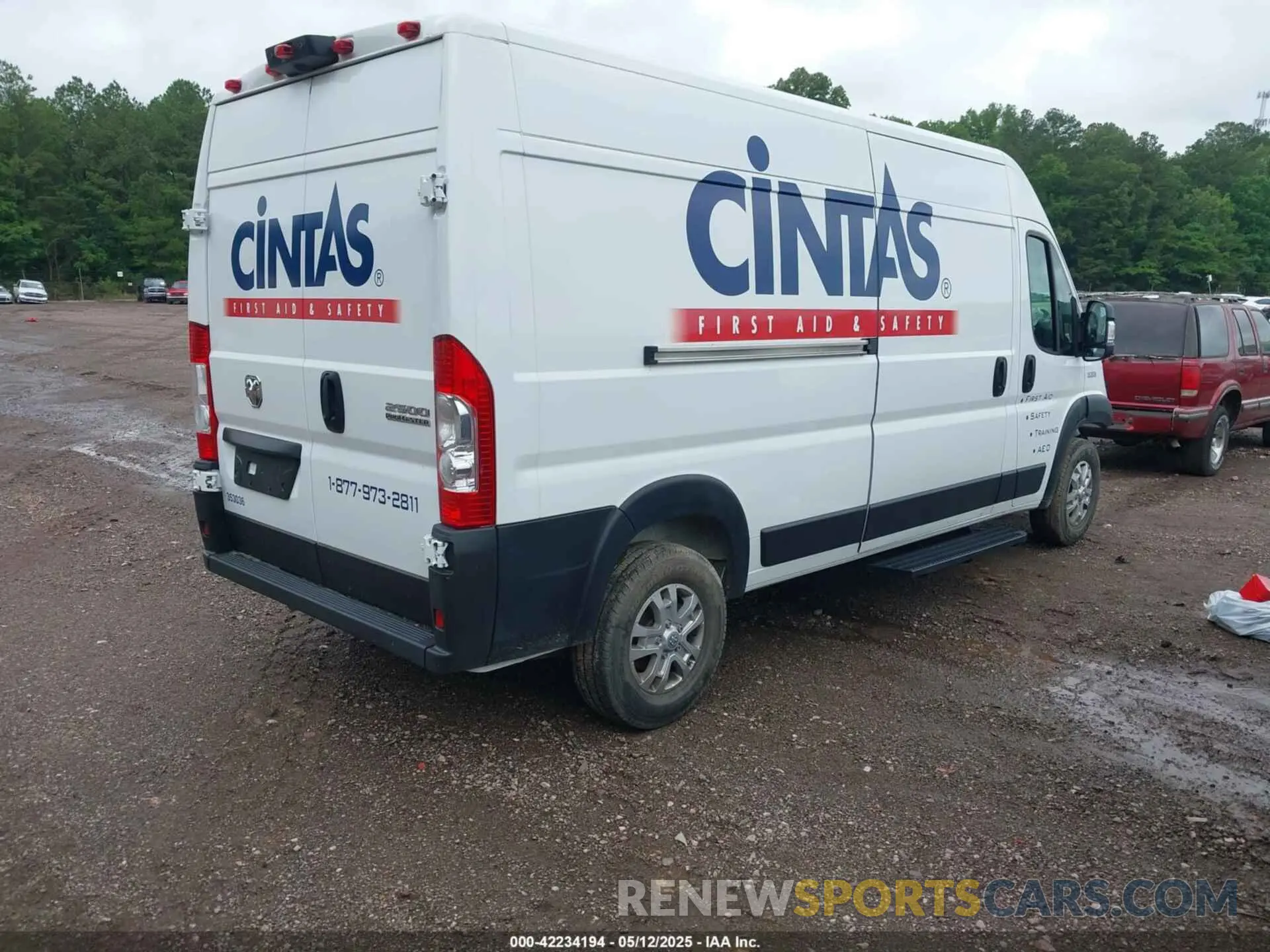 4 Photograph of a damaged car 3C6LRVDG1PE564241 RAM PROMASTER 2500 2023