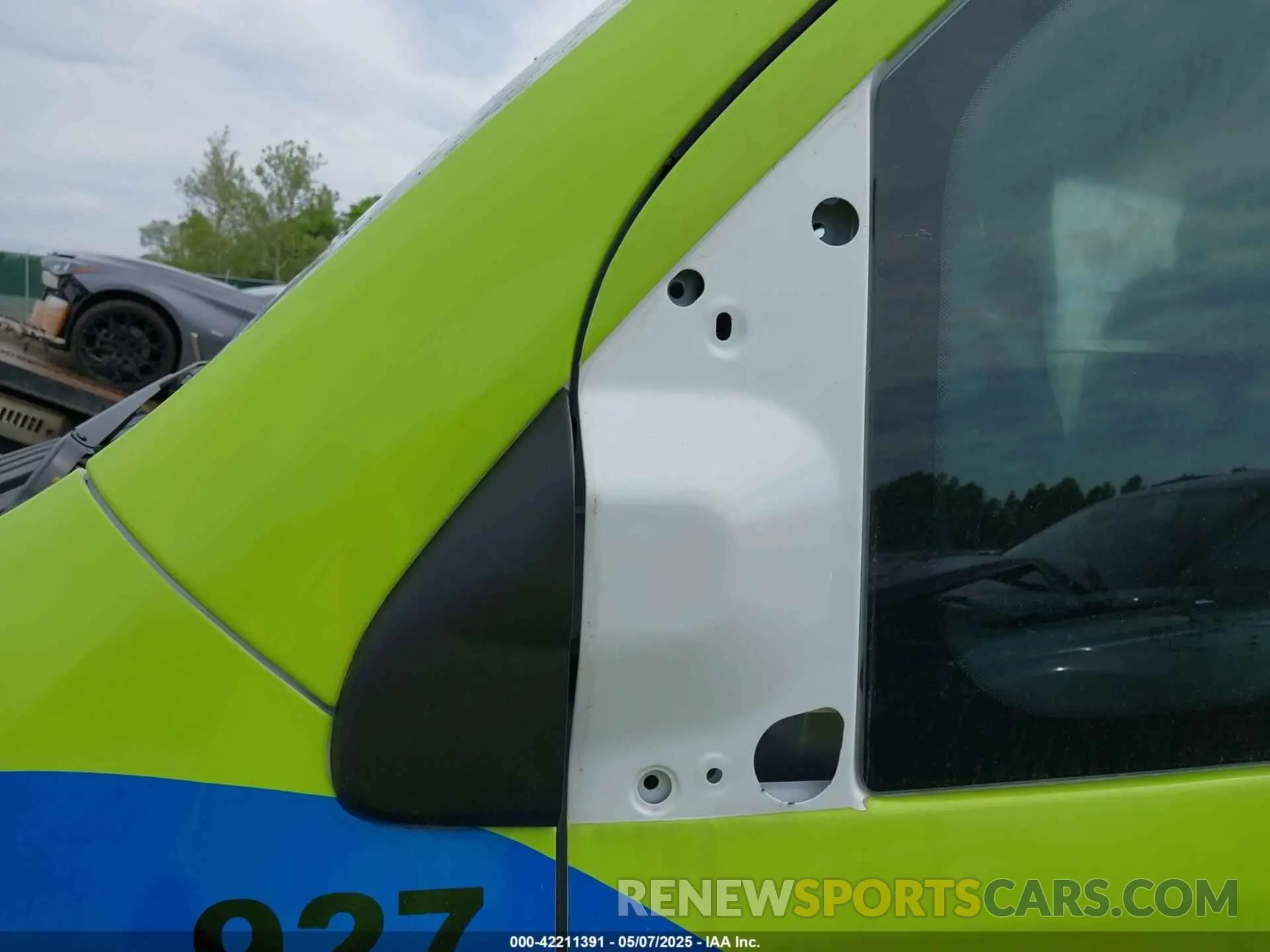 19 Photograph of a damaged car 3C6LRVDG1PE571643 RAM PROMASTER 2500 2023