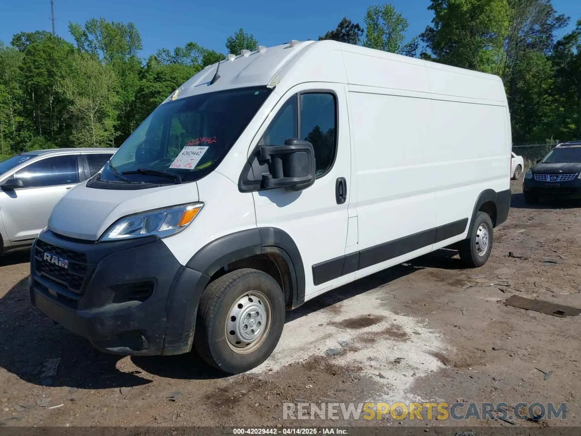 2 Photograph of a damaged car 3C6LRVDG1PE583873 RAM PROMASTER 2500 2023