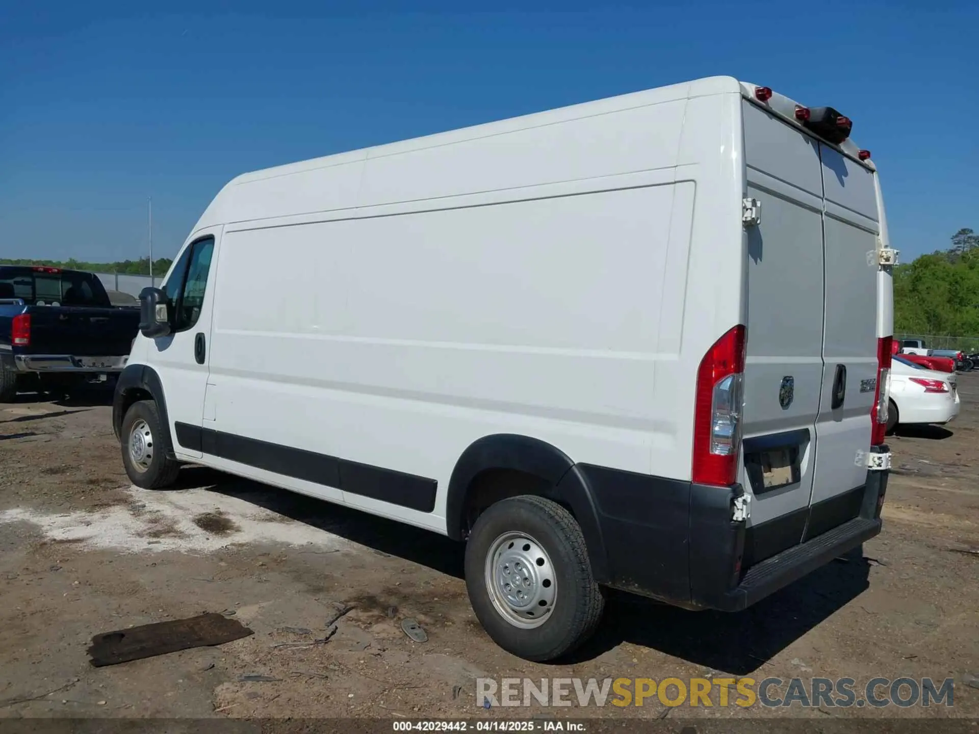 3 Photograph of a damaged car 3C6LRVDG1PE583873 RAM PROMASTER 2500 2023