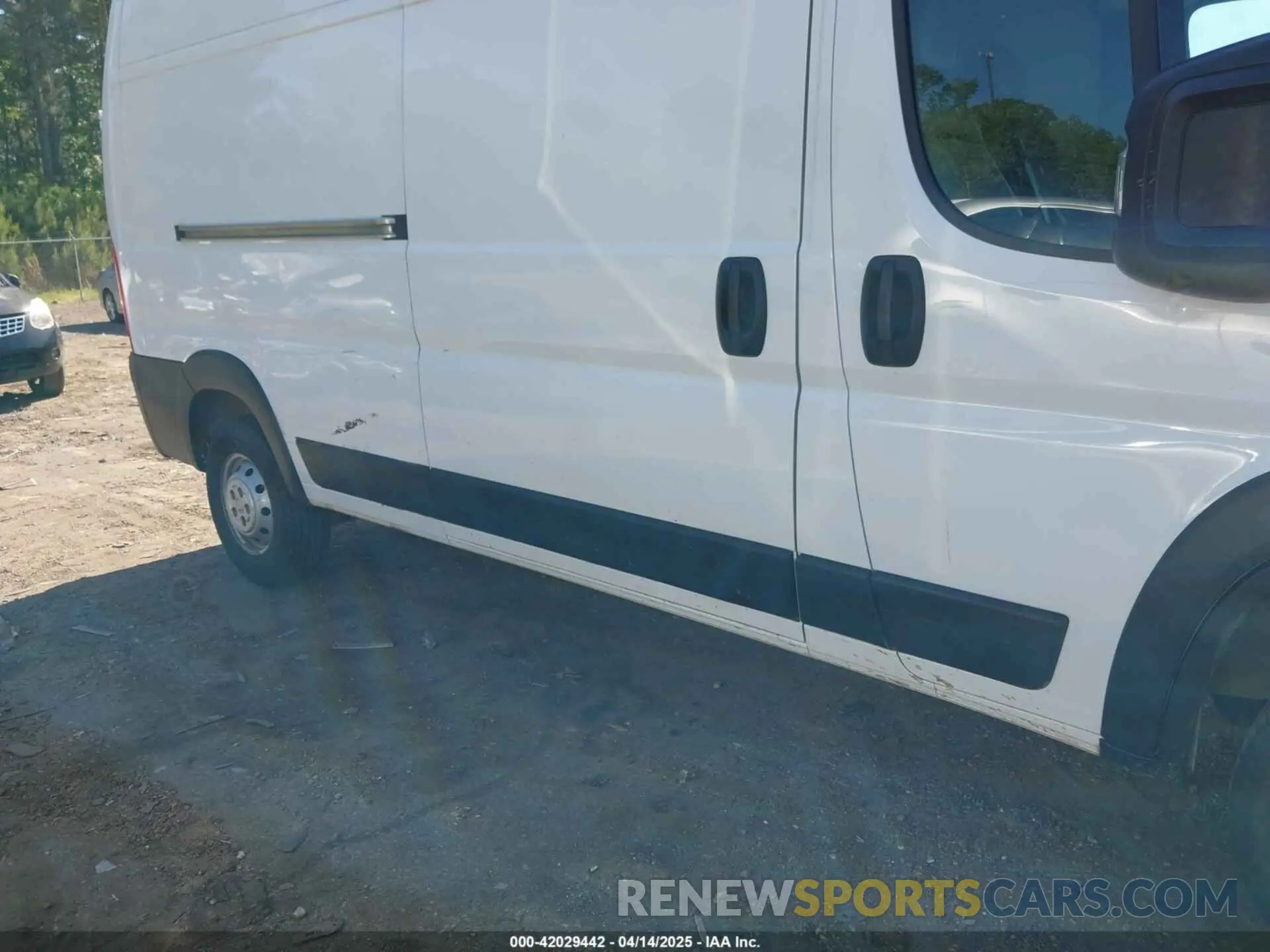 6 Photograph of a damaged car 3C6LRVDG1PE583873 RAM PROMASTER 2500 2023