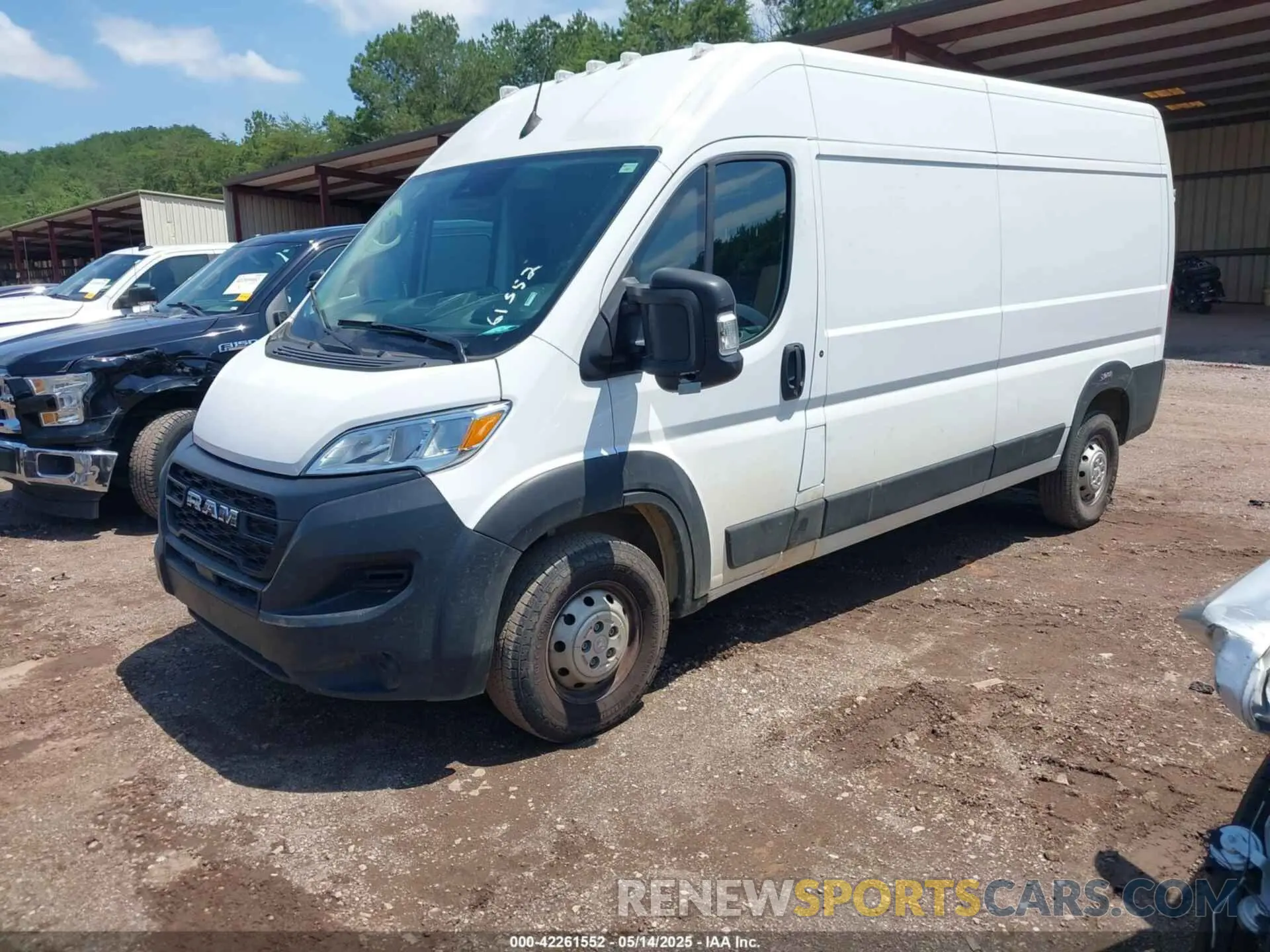 2 Photograph of a damaged car 3C6LRVDG1PE588149 RAM PROMASTER 2500 2023