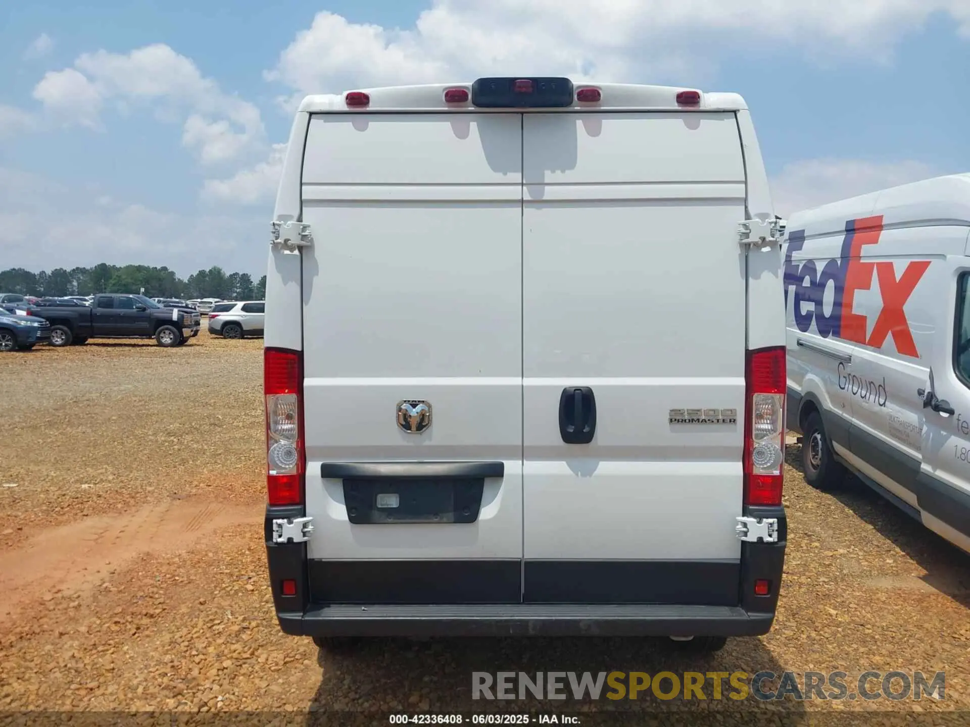 16 Photograph of a damaged car 3C6LRVDG2PE529644 RAM PROMASTER 2500 2023