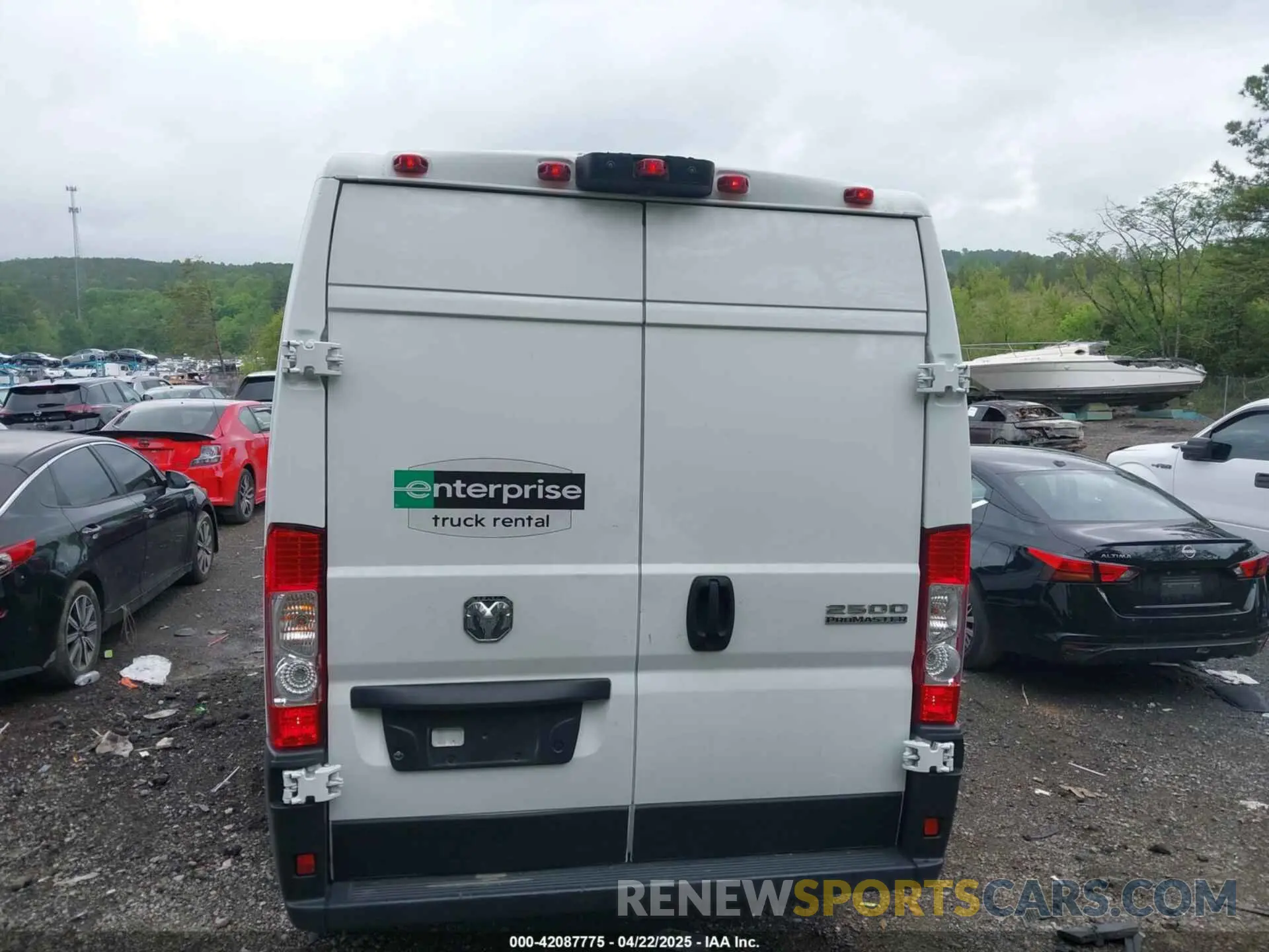16 Photograph of a damaged car 3C6LRVDG3PE563723 RAM PROMASTER 2500 2023