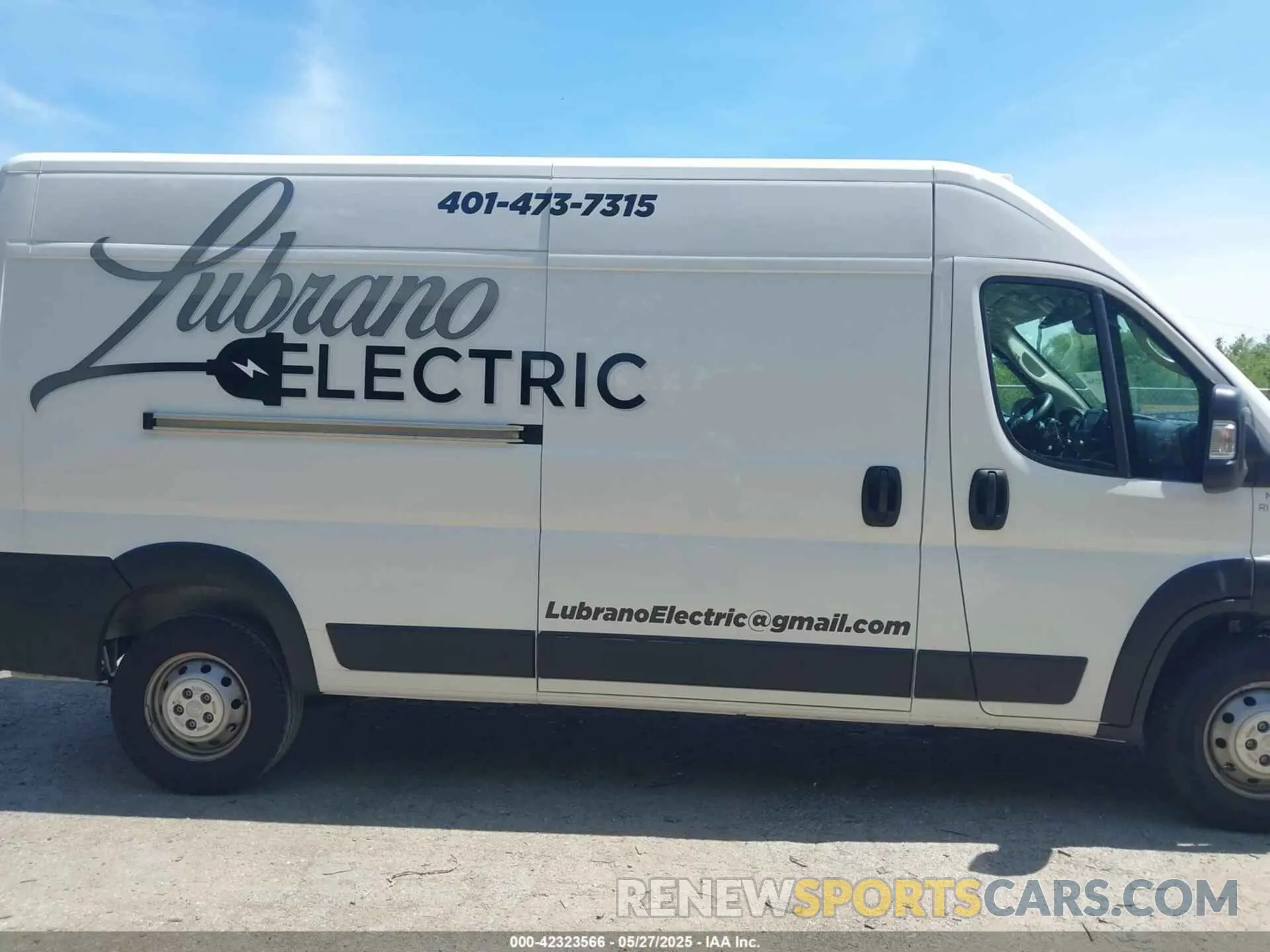 13 Photograph of a damaged car 3C6LRVDG3PE578870 RAM PROMASTER 2500 2023