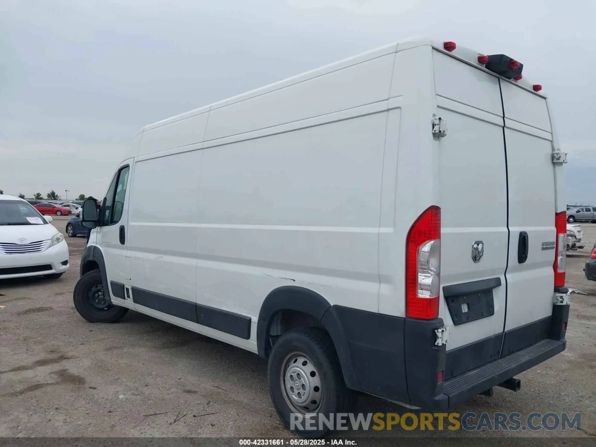 3 Photograph of a damaged car 3C6LRVDG3PE603945 RAM PROMASTER 2500 2023