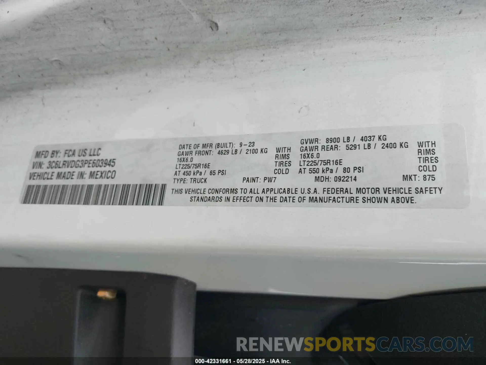 9 Photograph of a damaged car 3C6LRVDG3PE603945 RAM PROMASTER 2500 2023