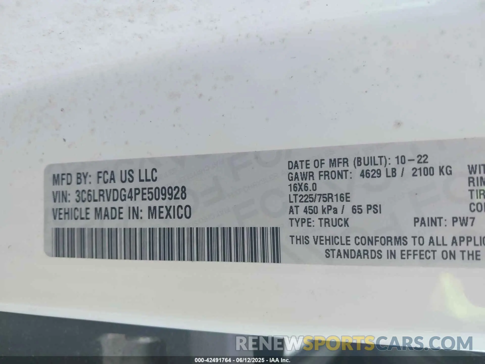 9 Photograph of a damaged car 3C6LRVDG4PE509928 RAM PROMASTER 2500 2023