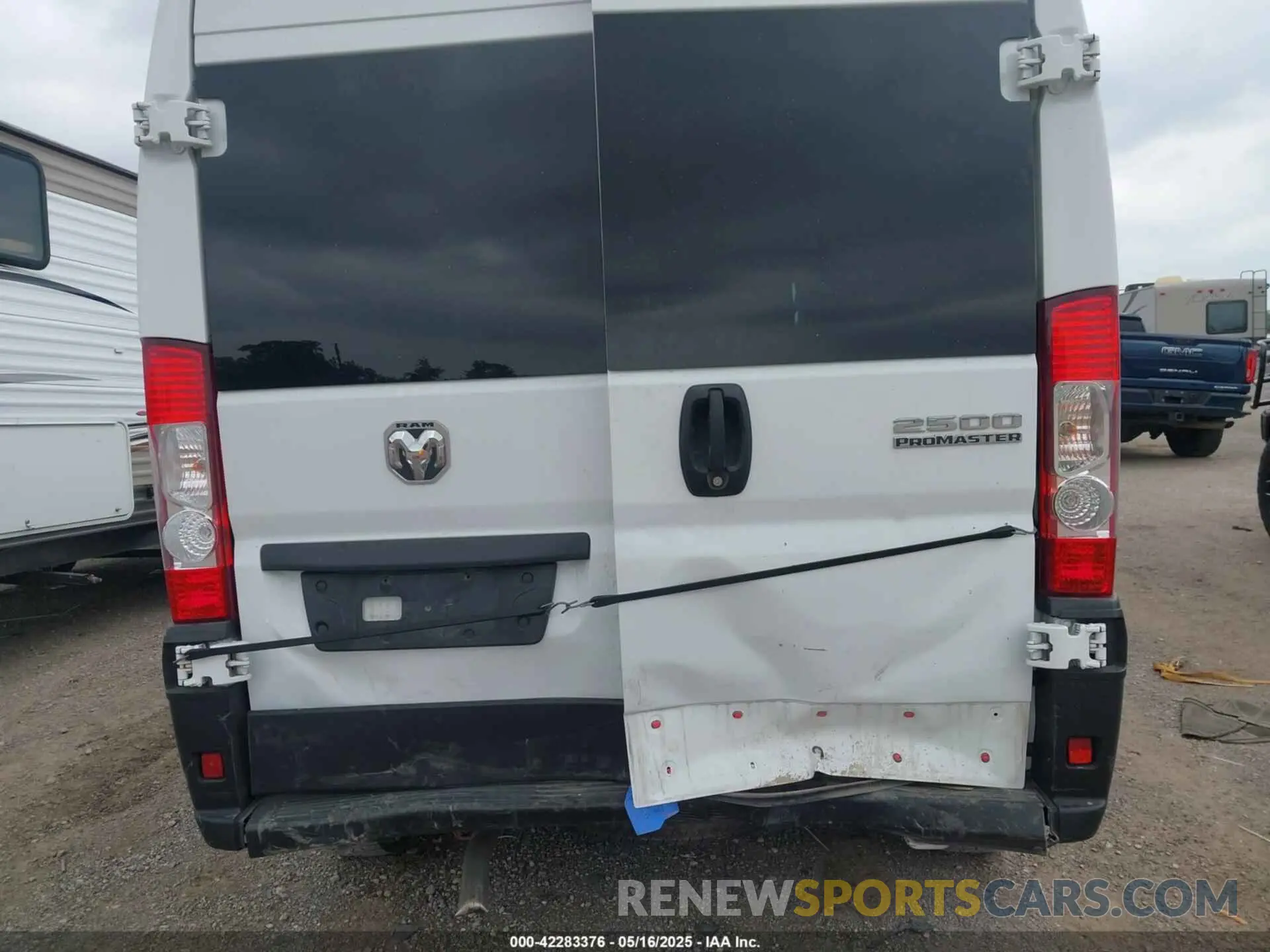 6 Photograph of a damaged car 3C6LRVDG5PE518816 RAM PROMASTER 2500 2023