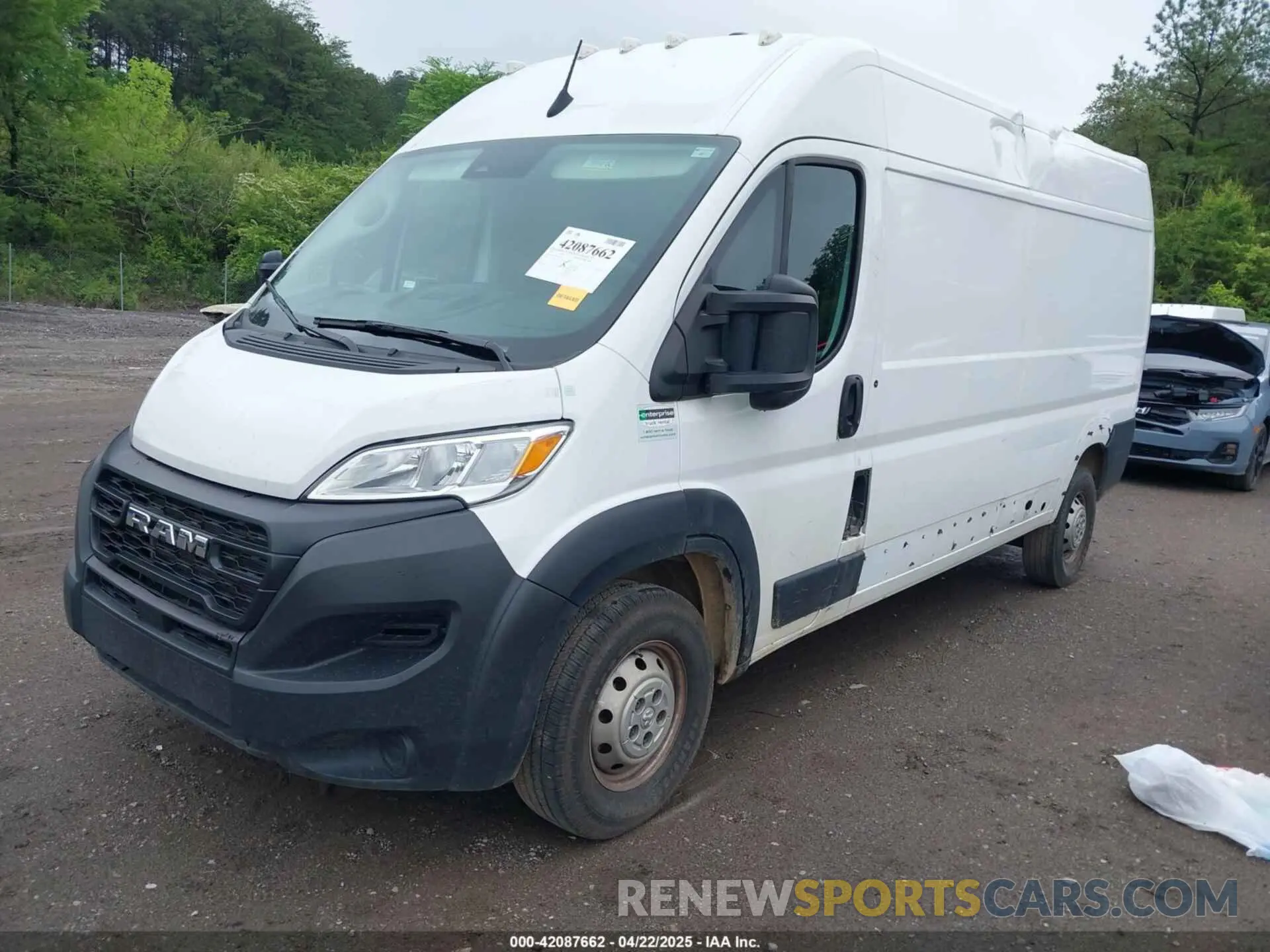 2 Photograph of a damaged car 3C6LRVDG5PE535261 RAM PROMASTER 2500 2023