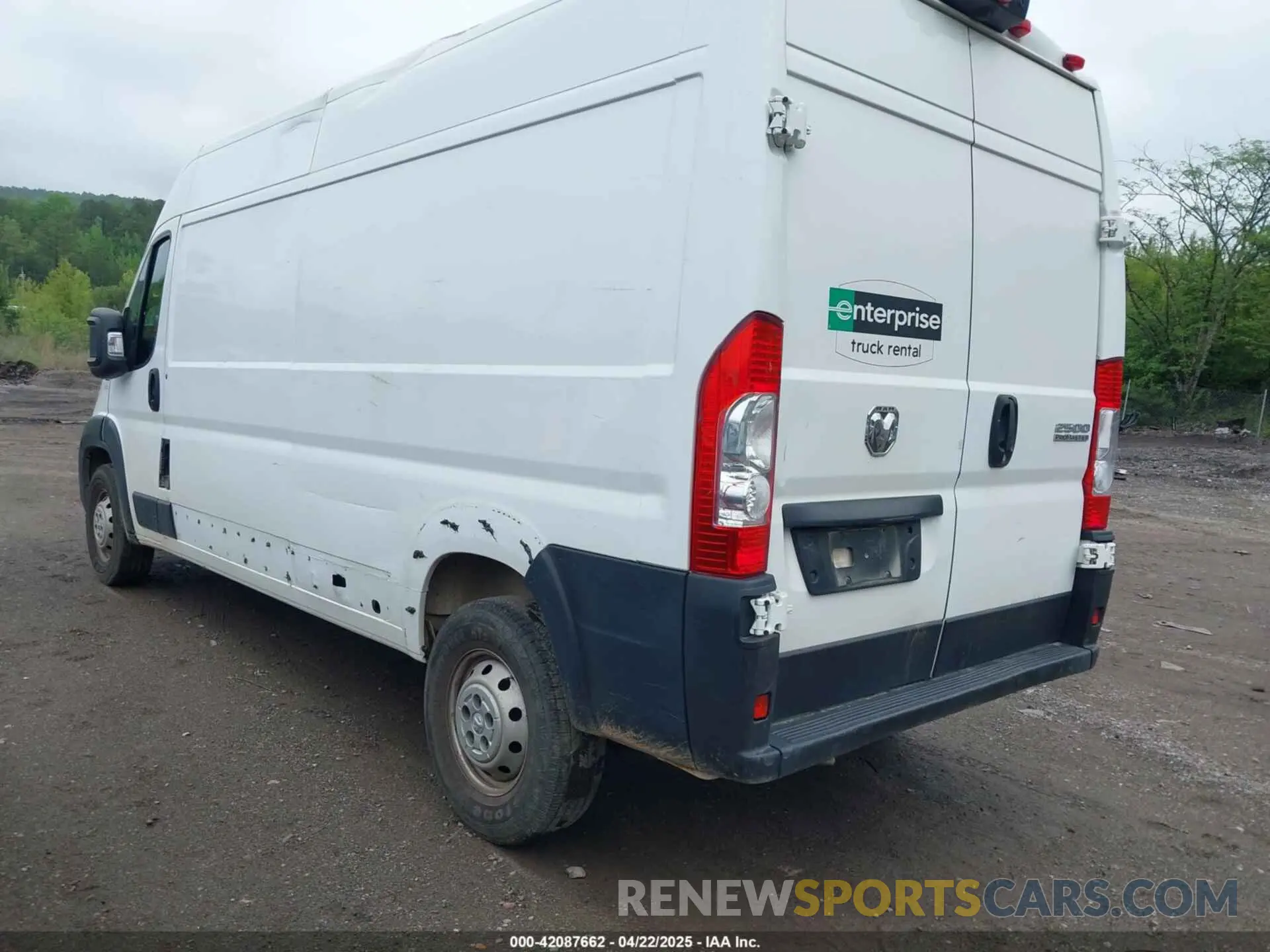 3 Photograph of a damaged car 3C6LRVDG5PE535261 RAM PROMASTER 2500 2023