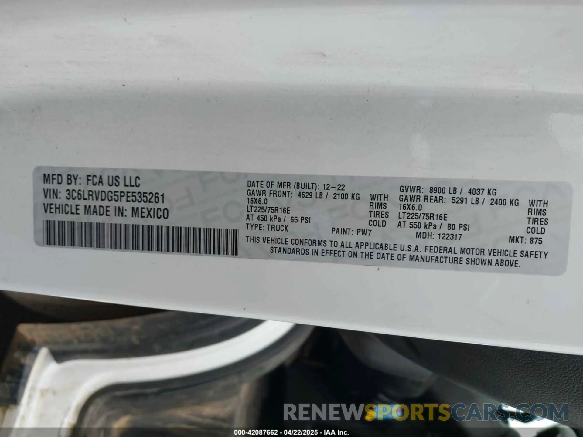 9 Photograph of a damaged car 3C6LRVDG5PE535261 RAM PROMASTER 2500 2023