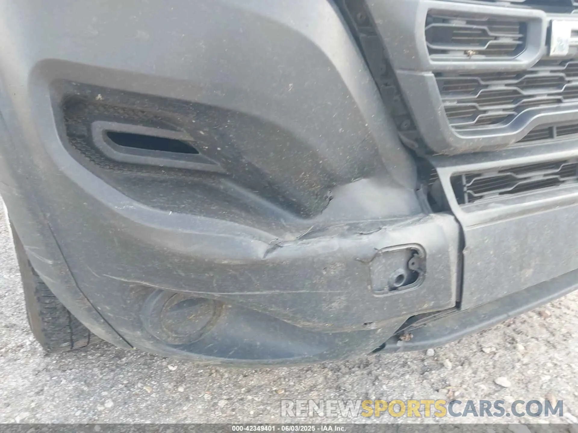 12 Photograph of a damaged car 3C6LRVDG5PE585562 RAM PROMASTER 2500 2023