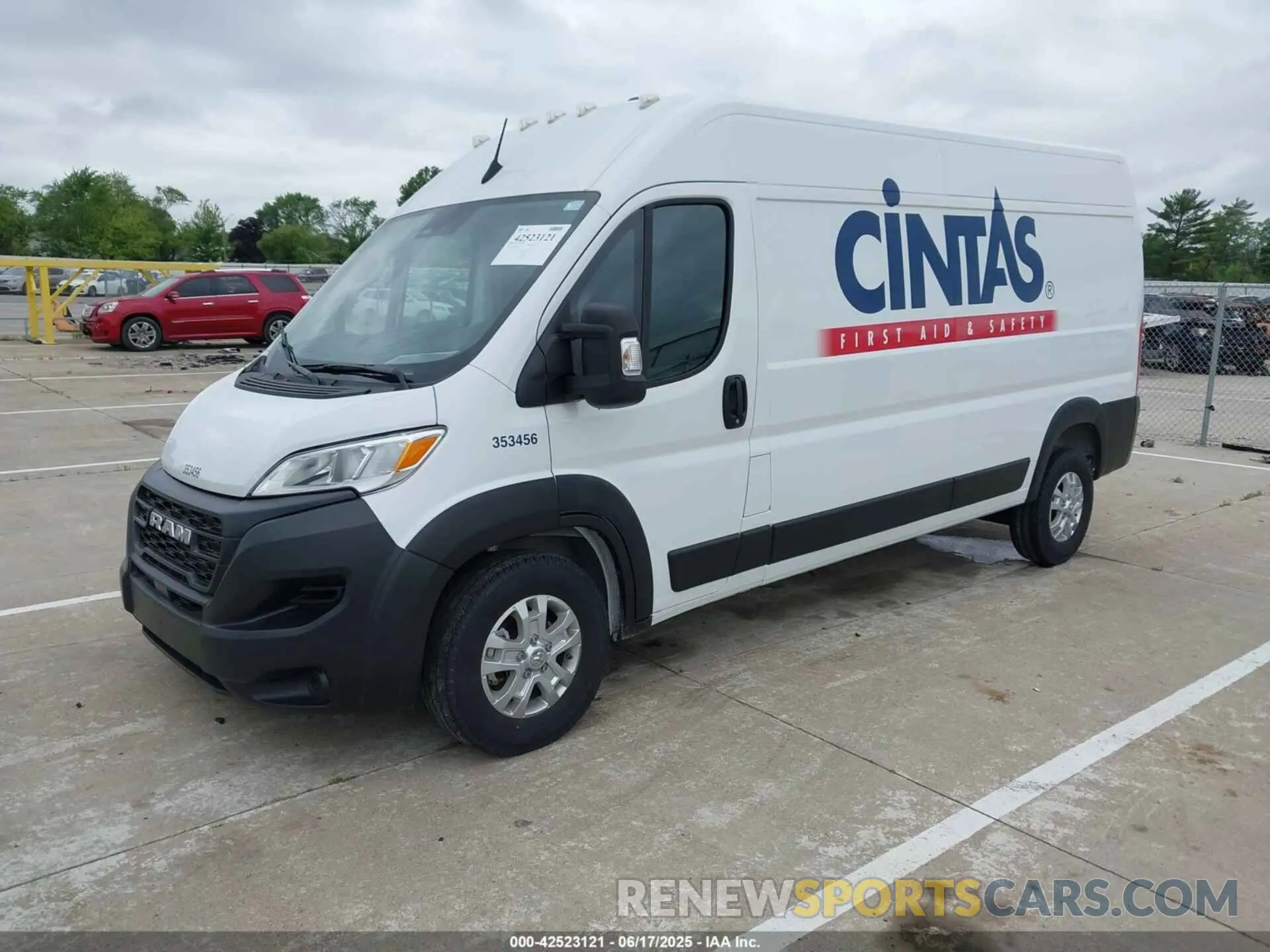 2 Photograph of a damaged car 3C6LRVDG7PE564213 RAM PROMASTER 2500 2023