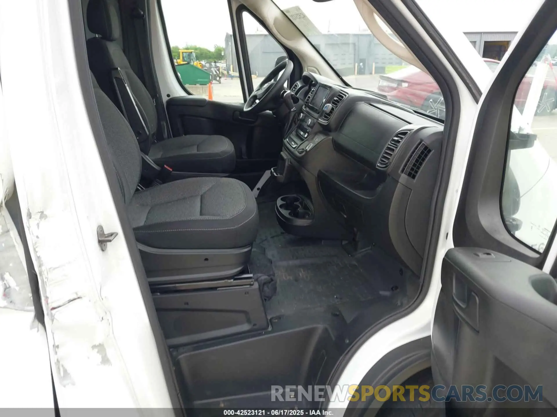 5 Photograph of a damaged car 3C6LRVDG7PE564213 RAM PROMASTER 2500 2023