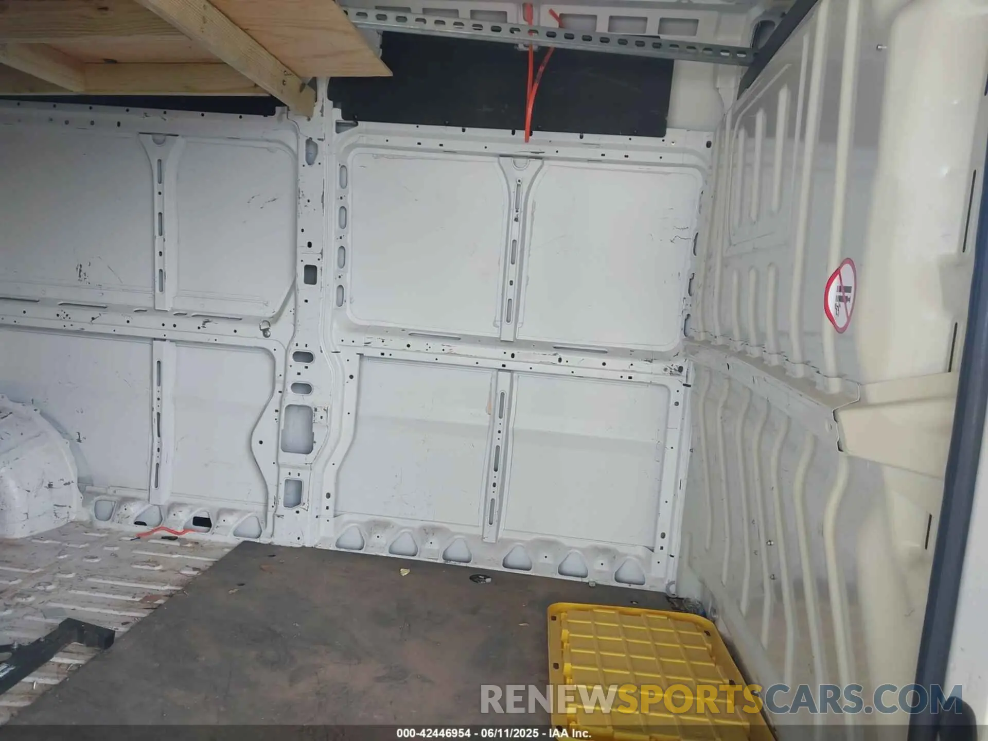 8 Photograph of a damaged car 3C6LRVDG8PE502254 RAM PROMASTER 2500 2023