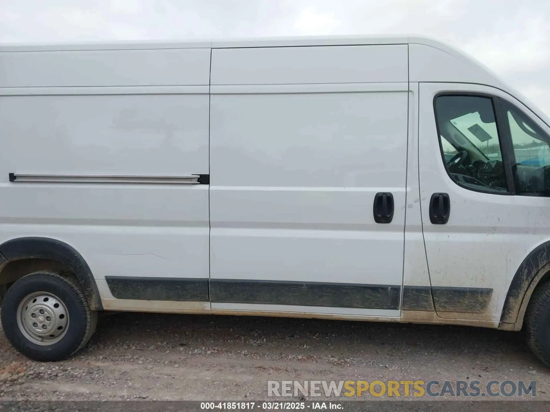 13 Photograph of a damaged car 3C6LRVDG8PE577813 RAM PROMASTER 2500 2023
