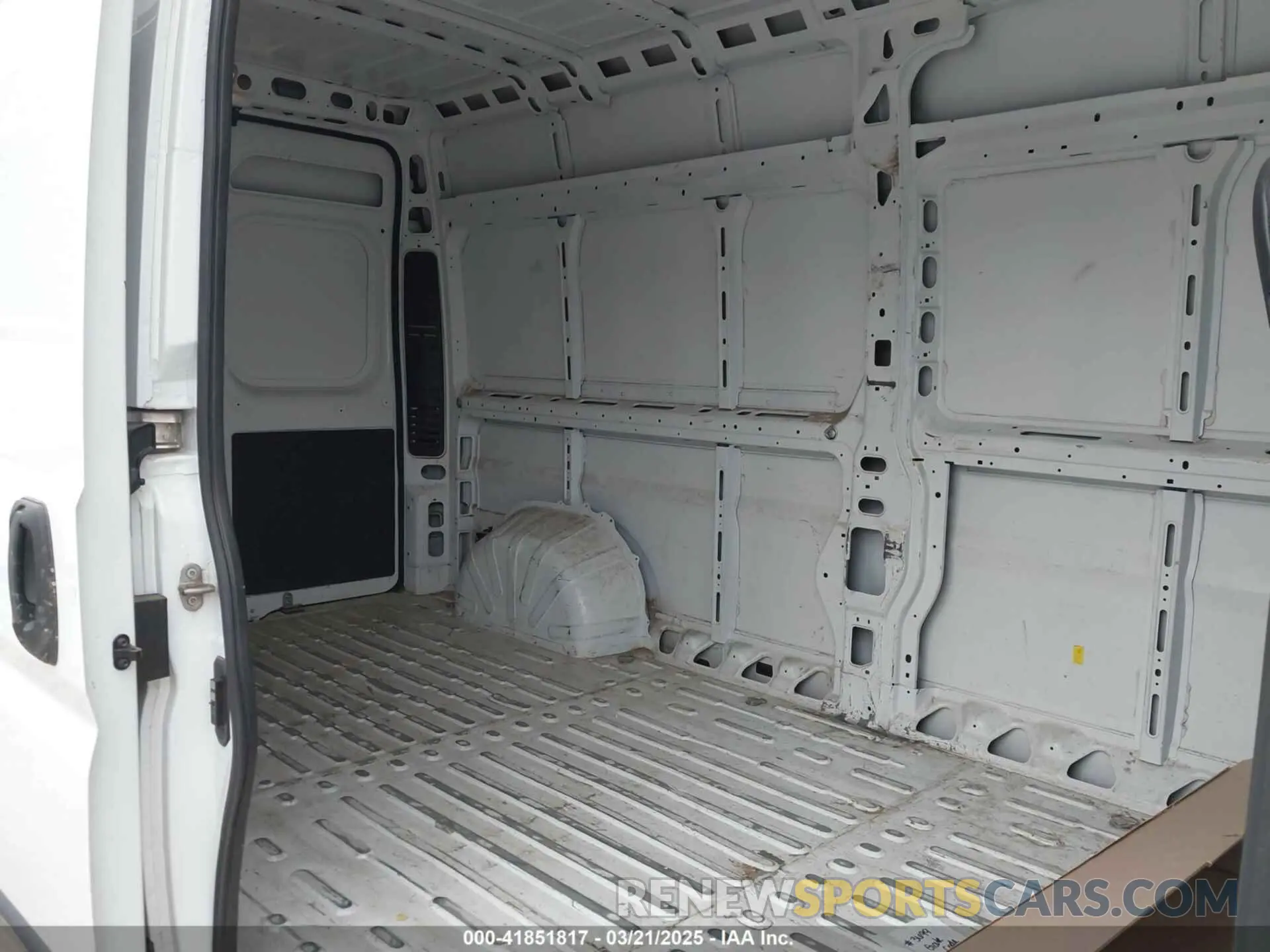8 Photograph of a damaged car 3C6LRVDG8PE577813 RAM PROMASTER 2500 2023