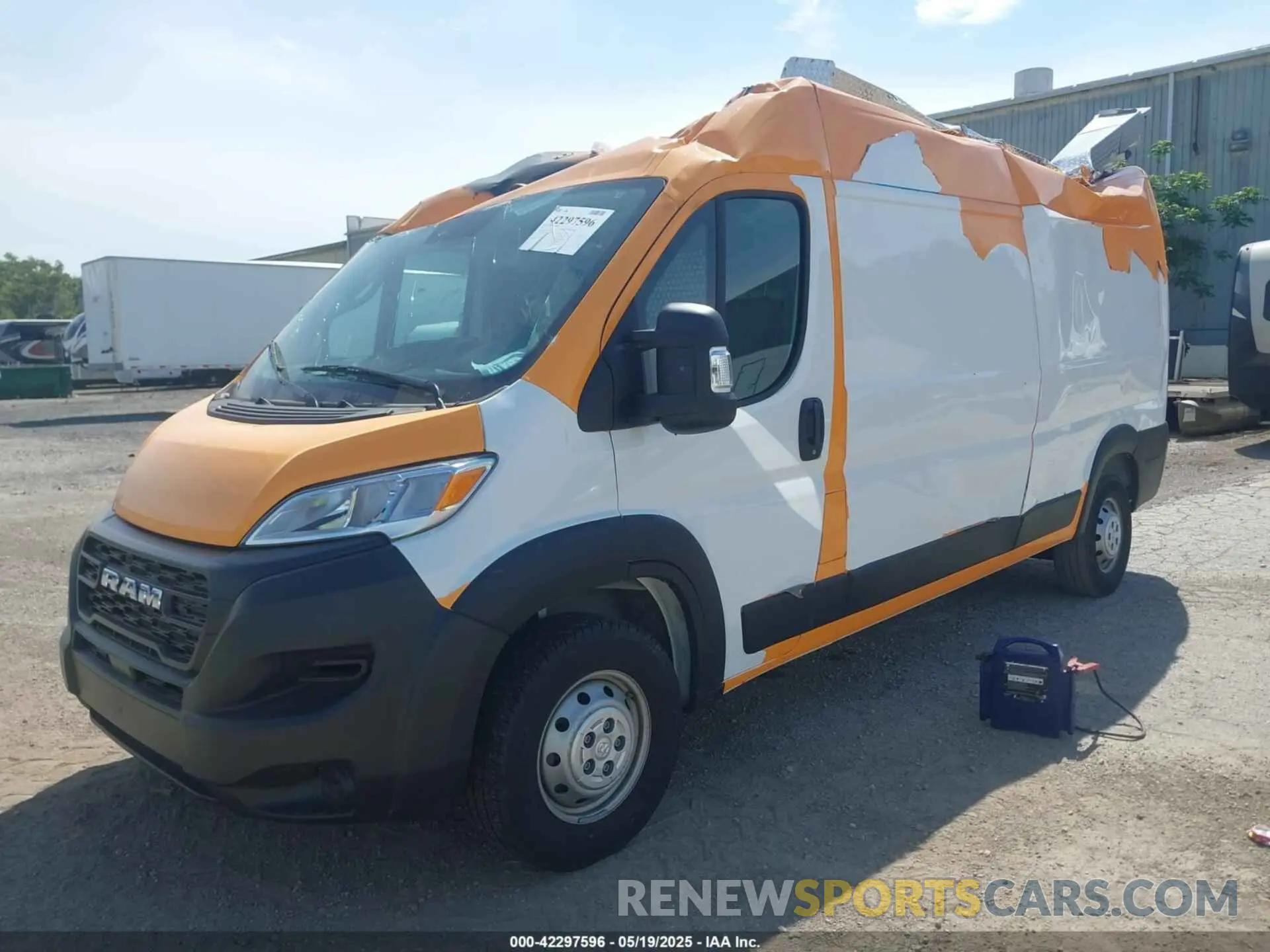 2 Photograph of a damaged car 3C6LRVDG8PE598712 RAM PROMASTER 2500 2023